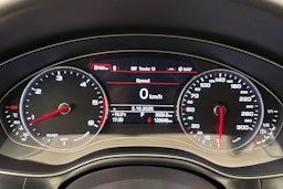 punainen Audi A6 2018 kuva 17.