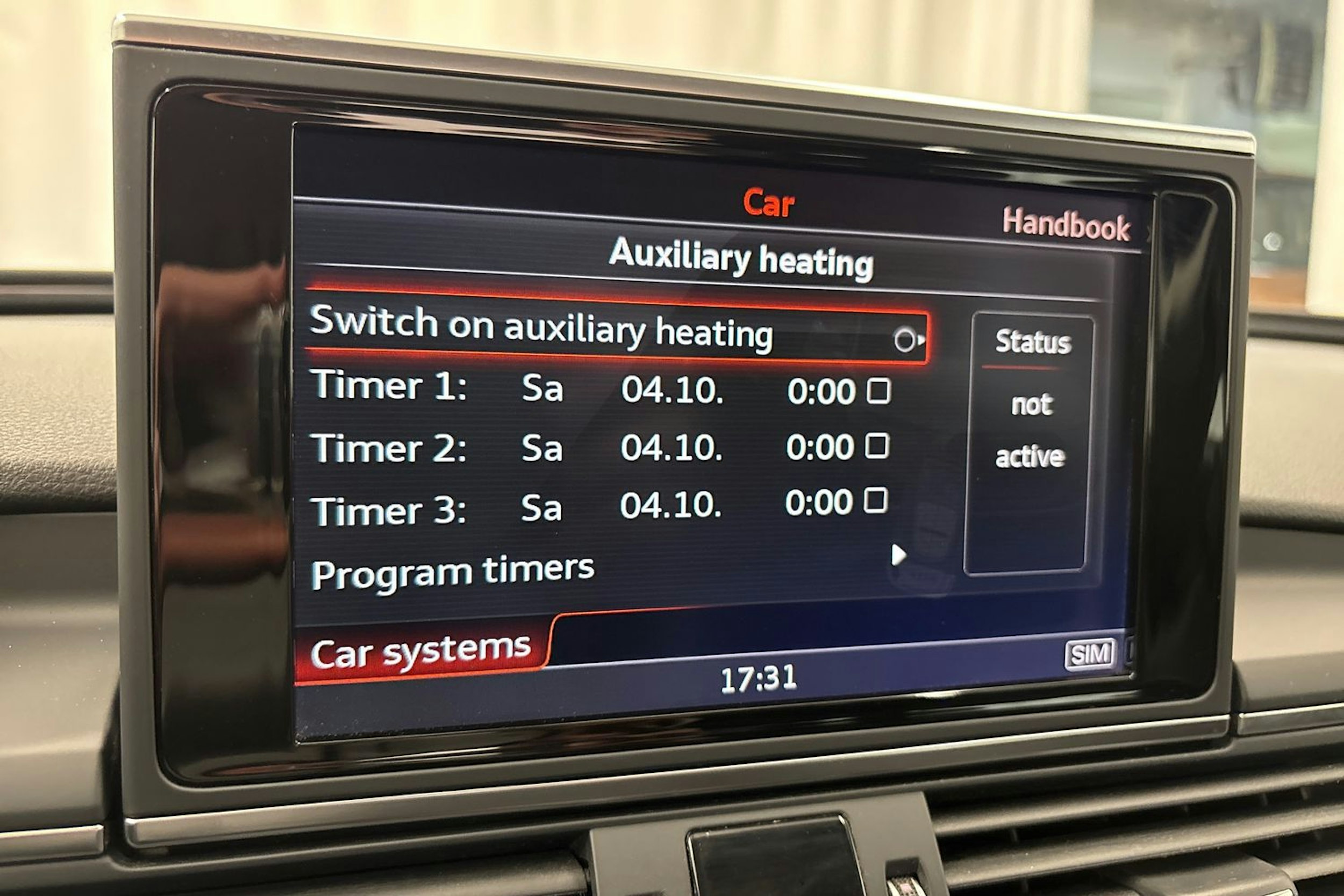 punainen Audi A6 2018 kuva 19.