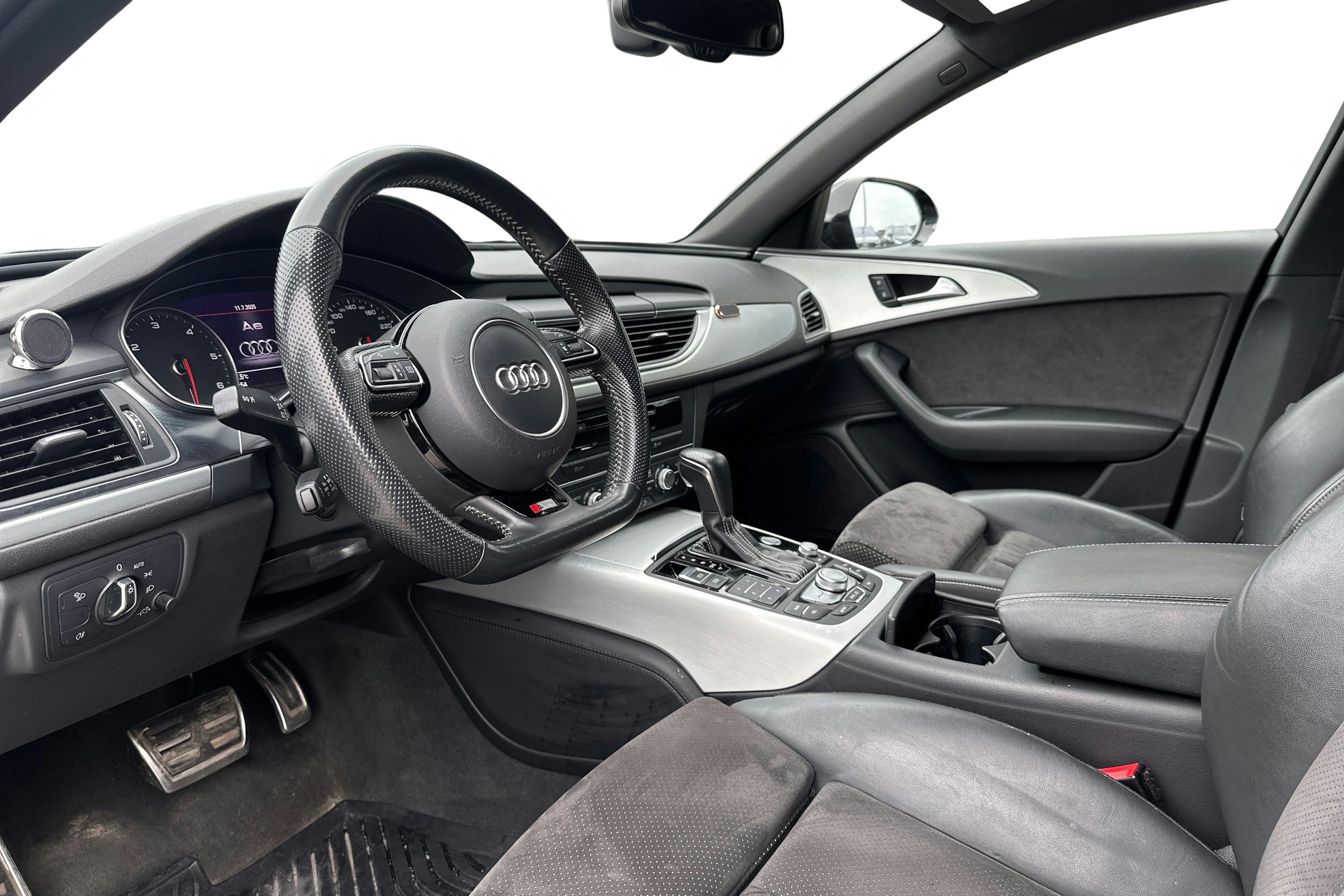 musta Audi A6 2018 kuva 3.