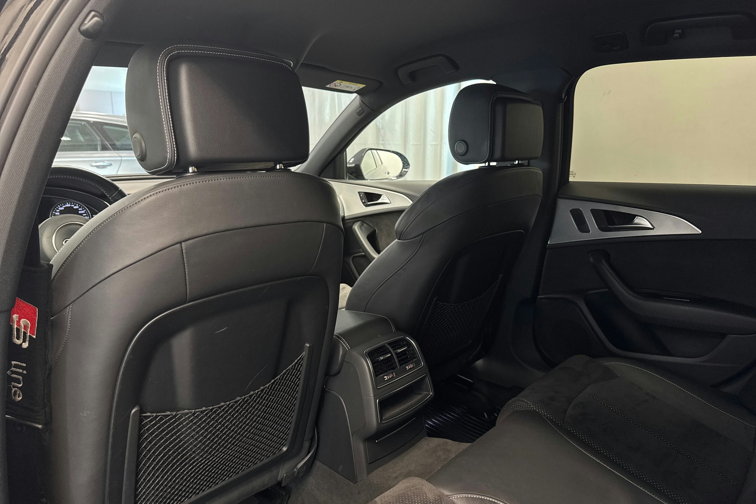 musta Audi A6 2018 kuva 14.