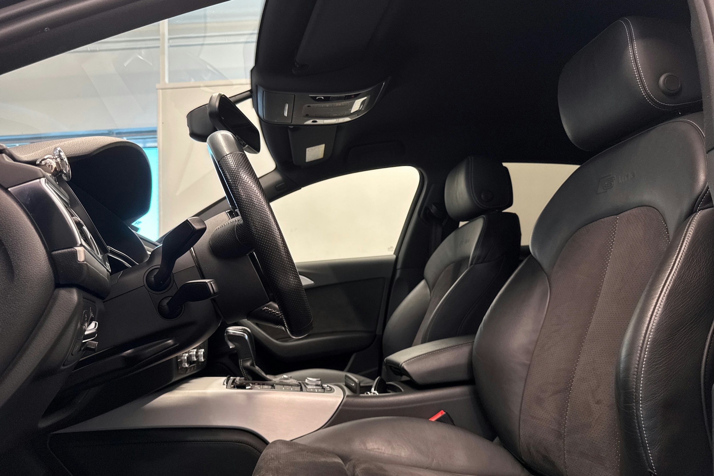 musta Audi A6 2018 kuva 15.