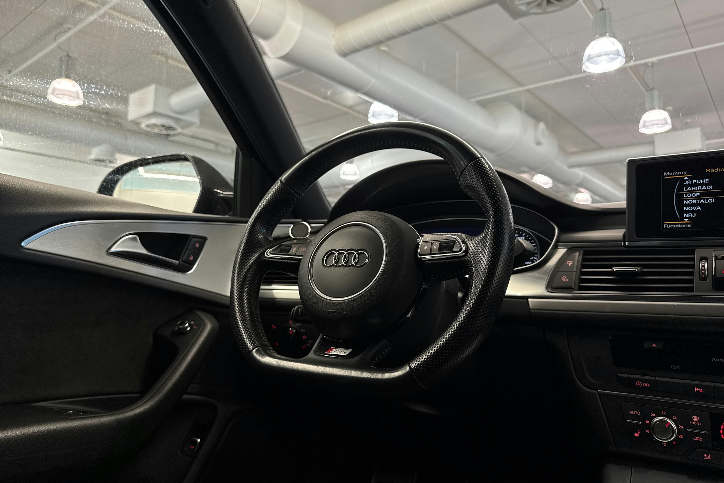 musta Audi A6 2018 kuva 16.
