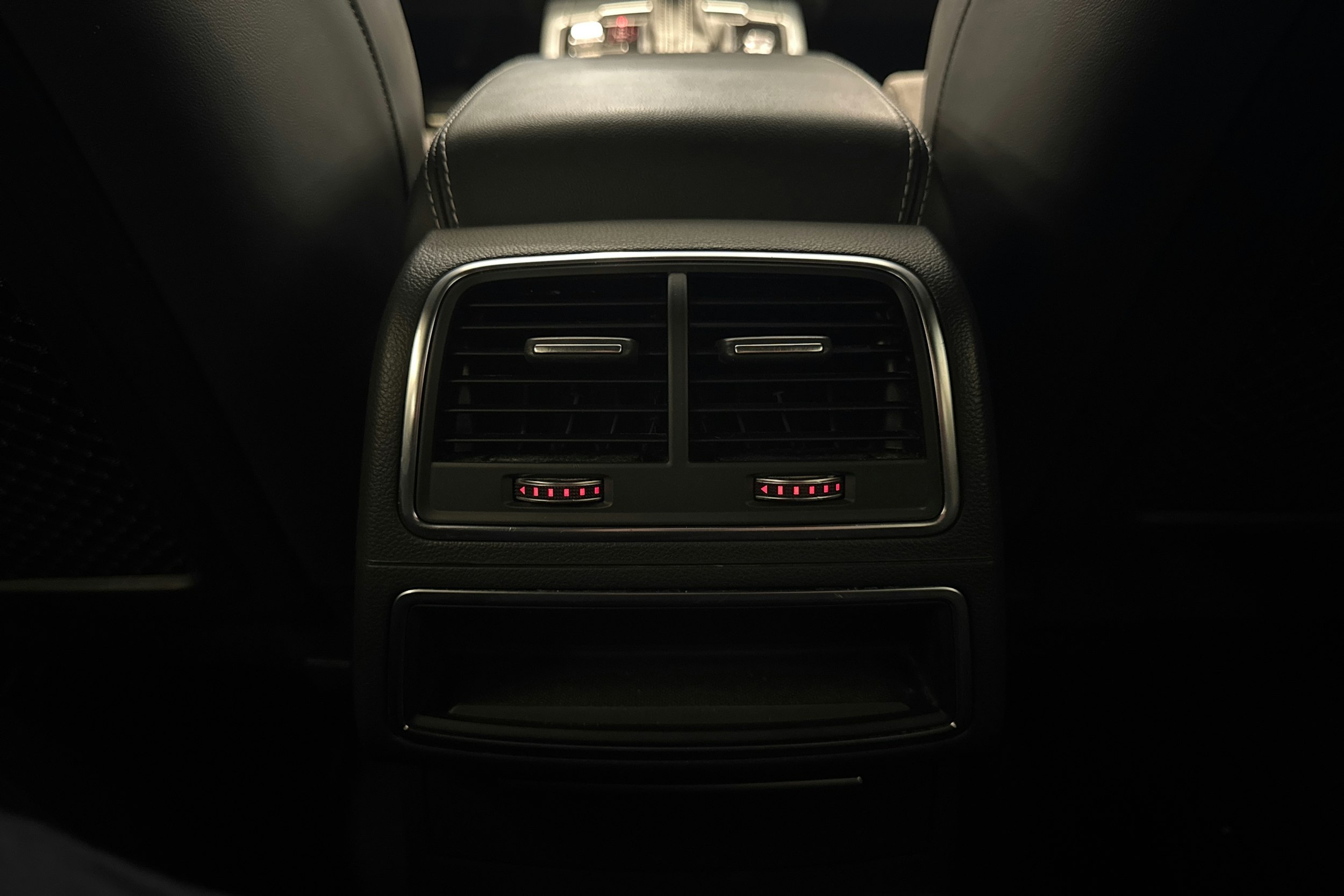 musta Audi A6 2018 kuva 18.