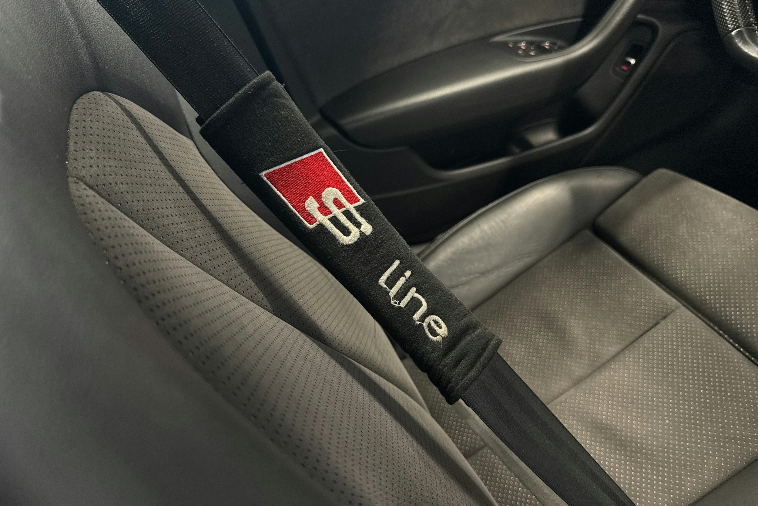 musta Audi A6 2018 kuva 19.