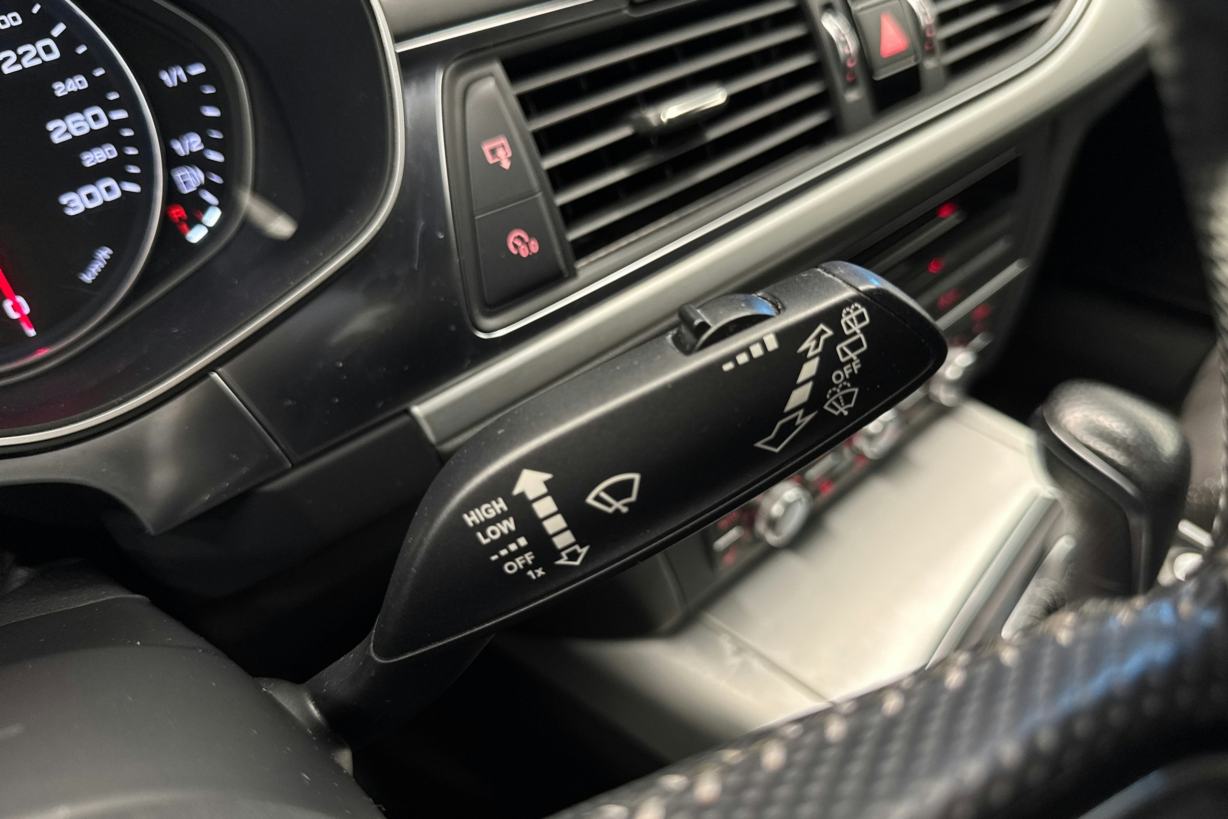 musta Audi A6 2018 kuva 24.