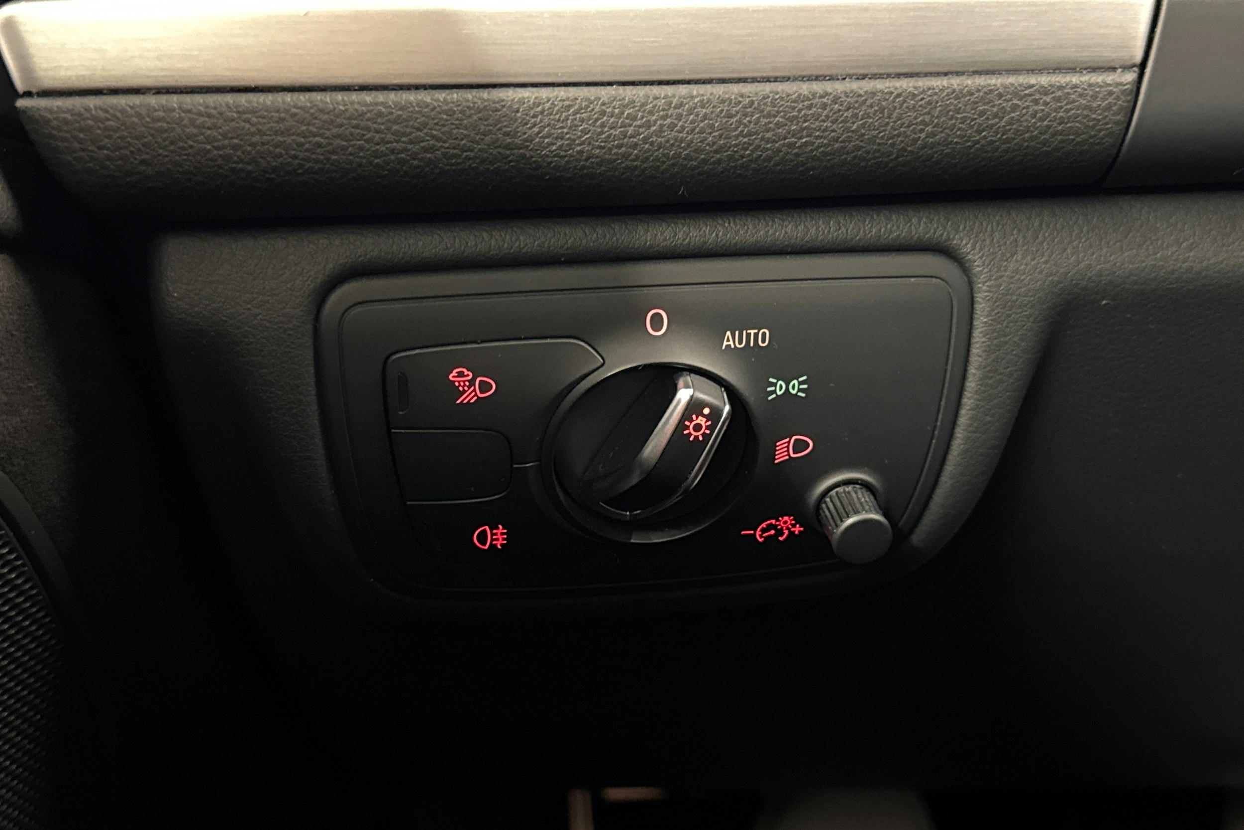 musta Audi A6 2018 kuva 26.