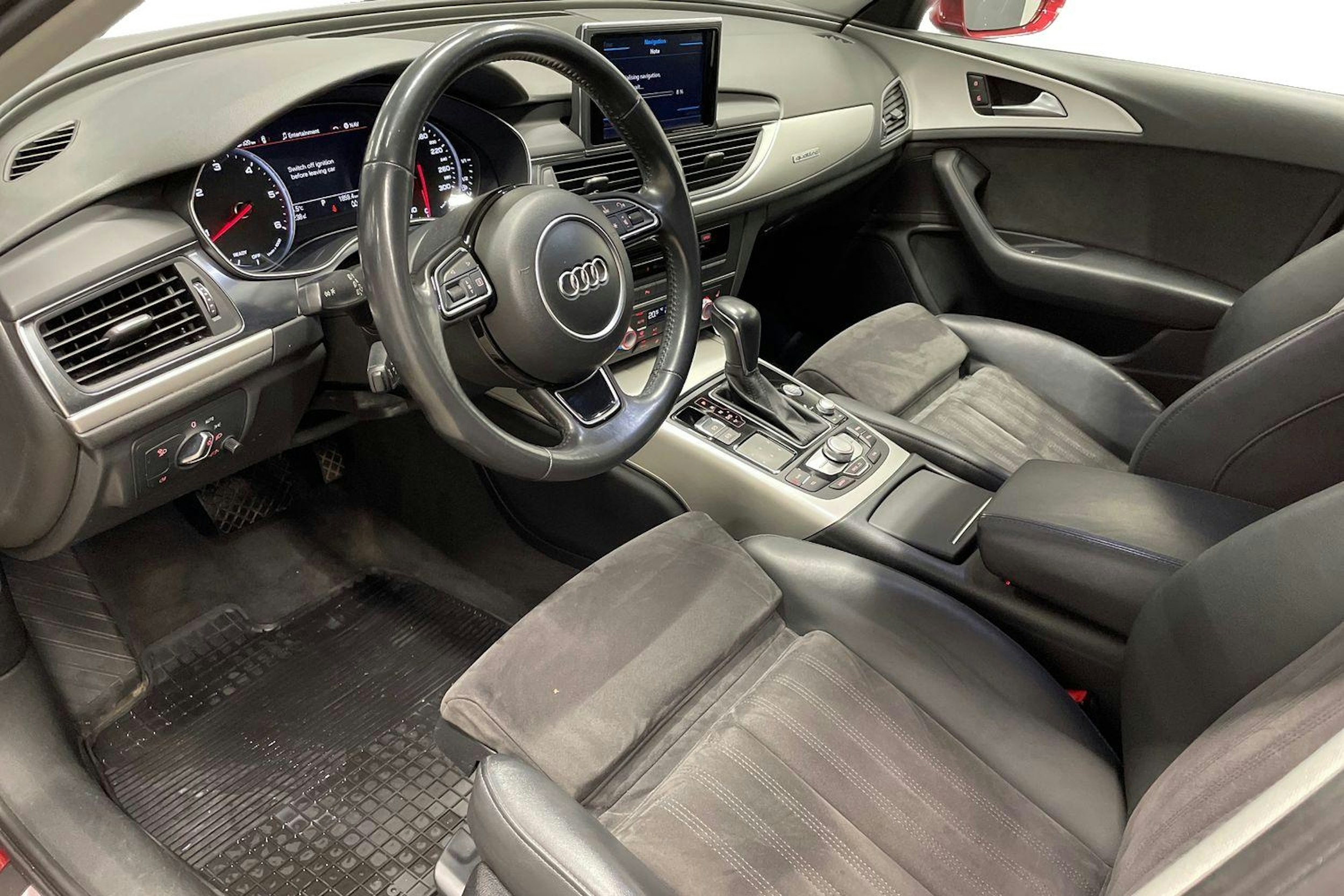 punainen Audi A6 2018 kuva 6.