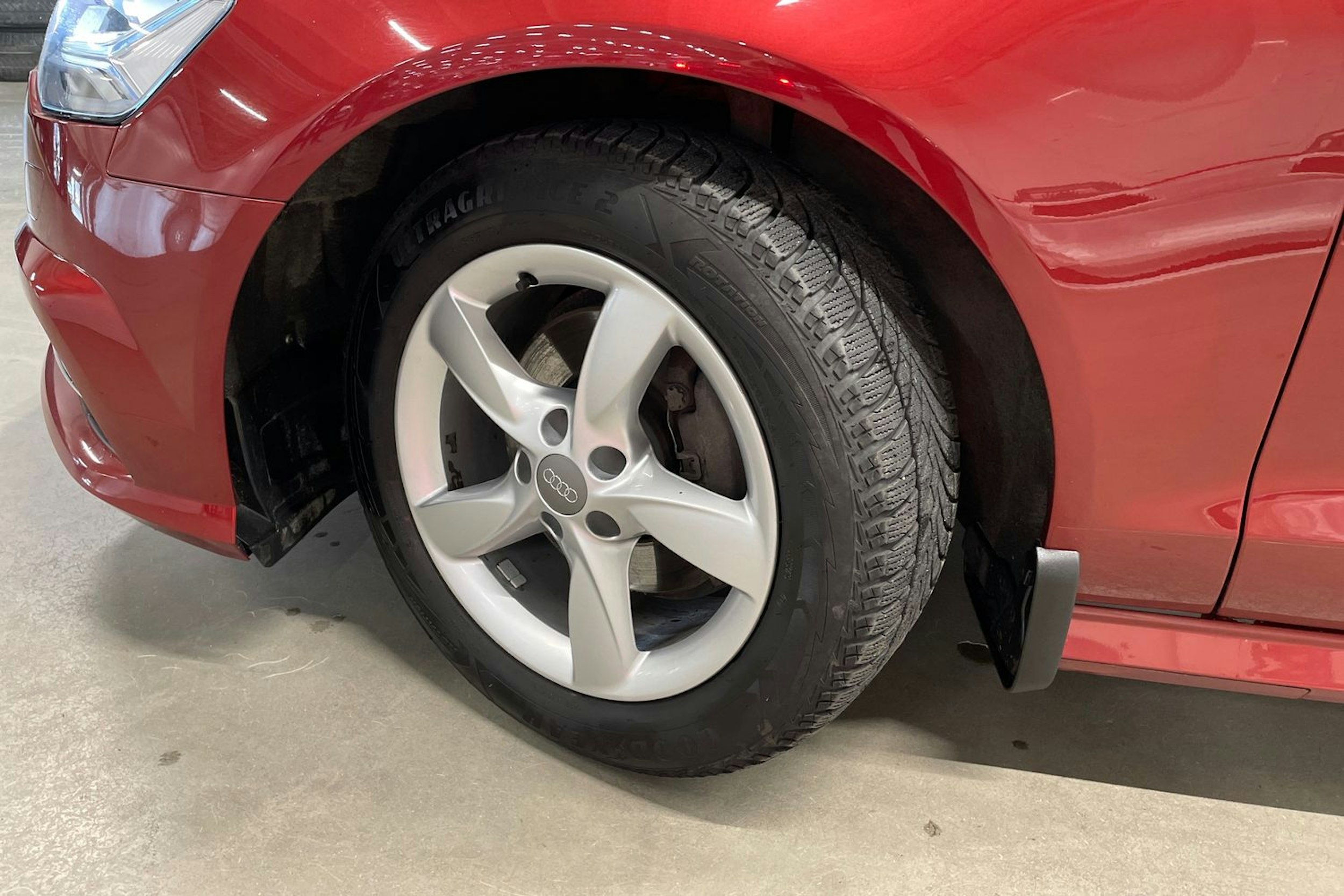 punainen Audi A6 2018 kuva 10.