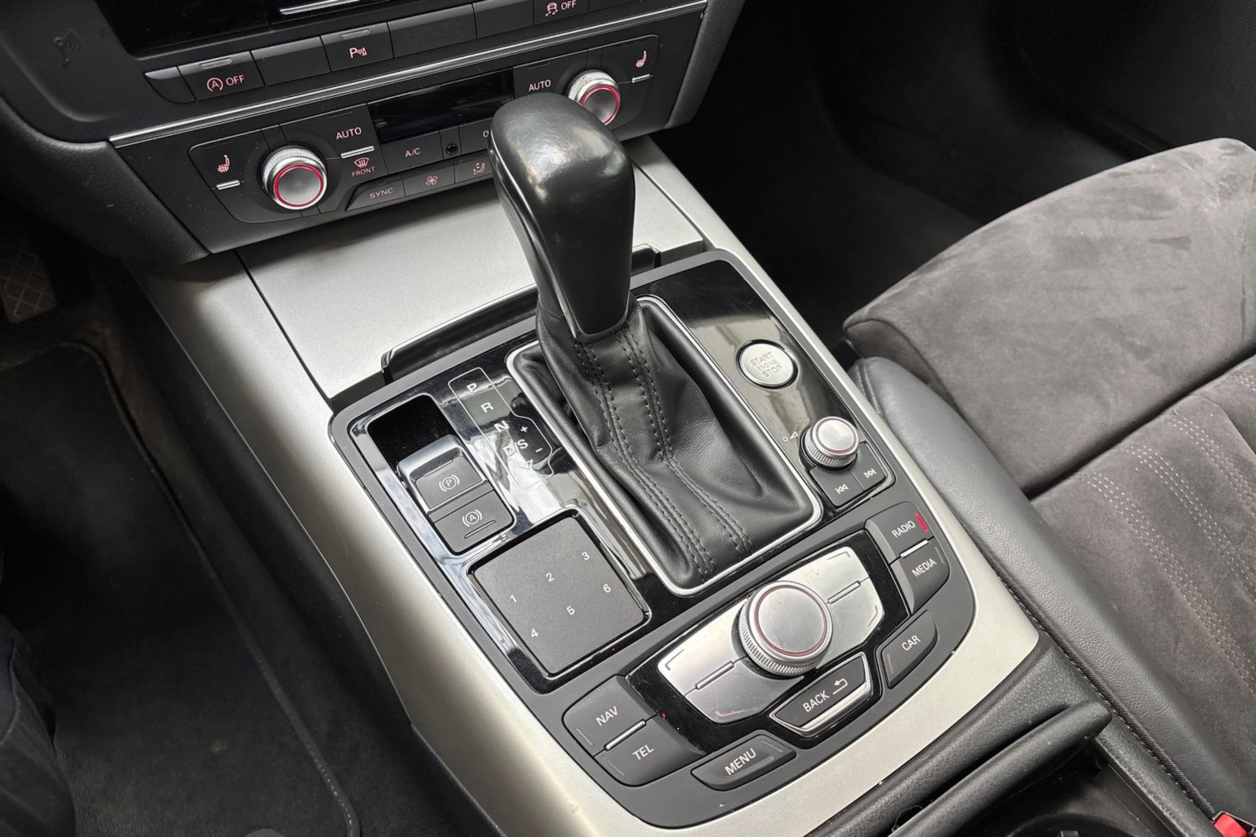 sininen Audi A6 2018 kuva 21.