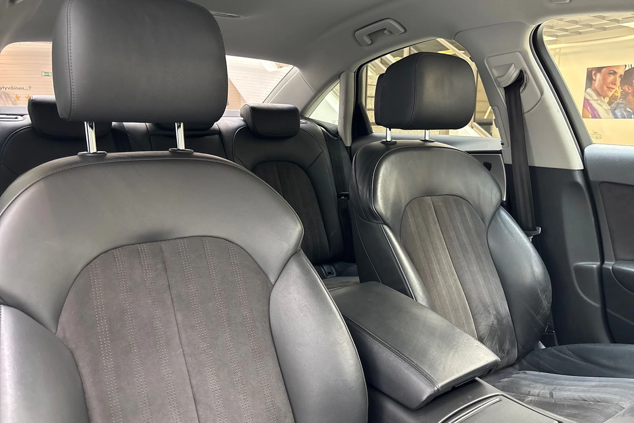 sininen Audi A6 2018 kuva 27.