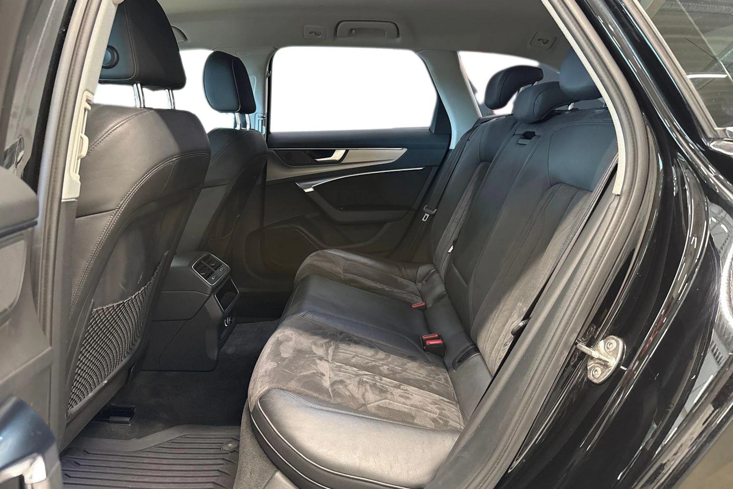 musta Audi A6 2019 kuva 11.