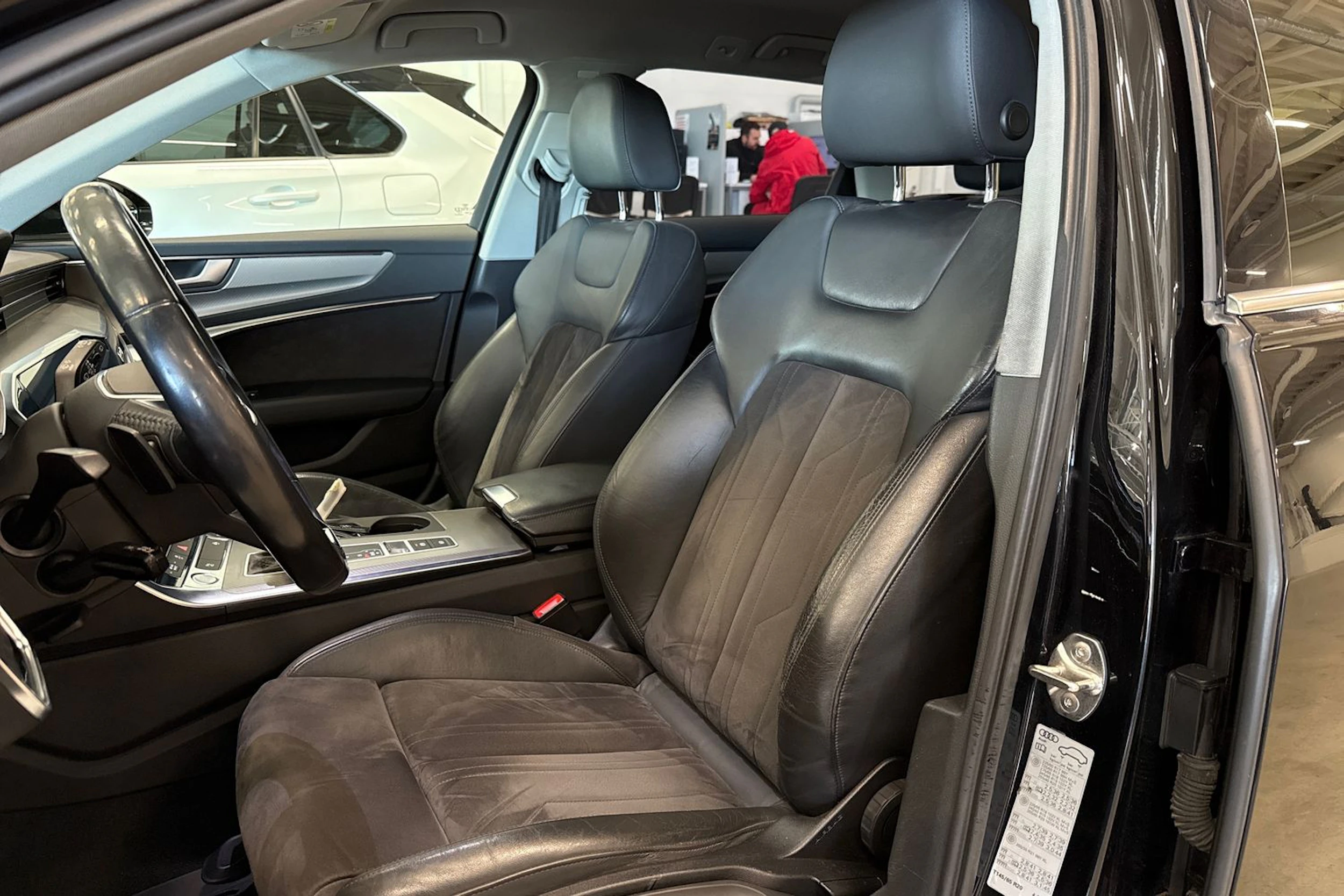 musta Audi A6 2019 kuva 15.