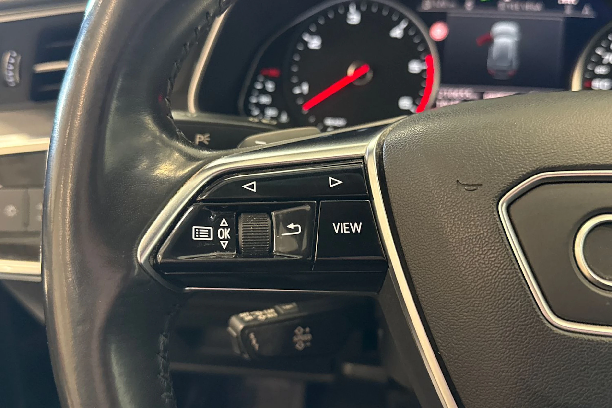 musta Audi A6 2019 kuva 18.