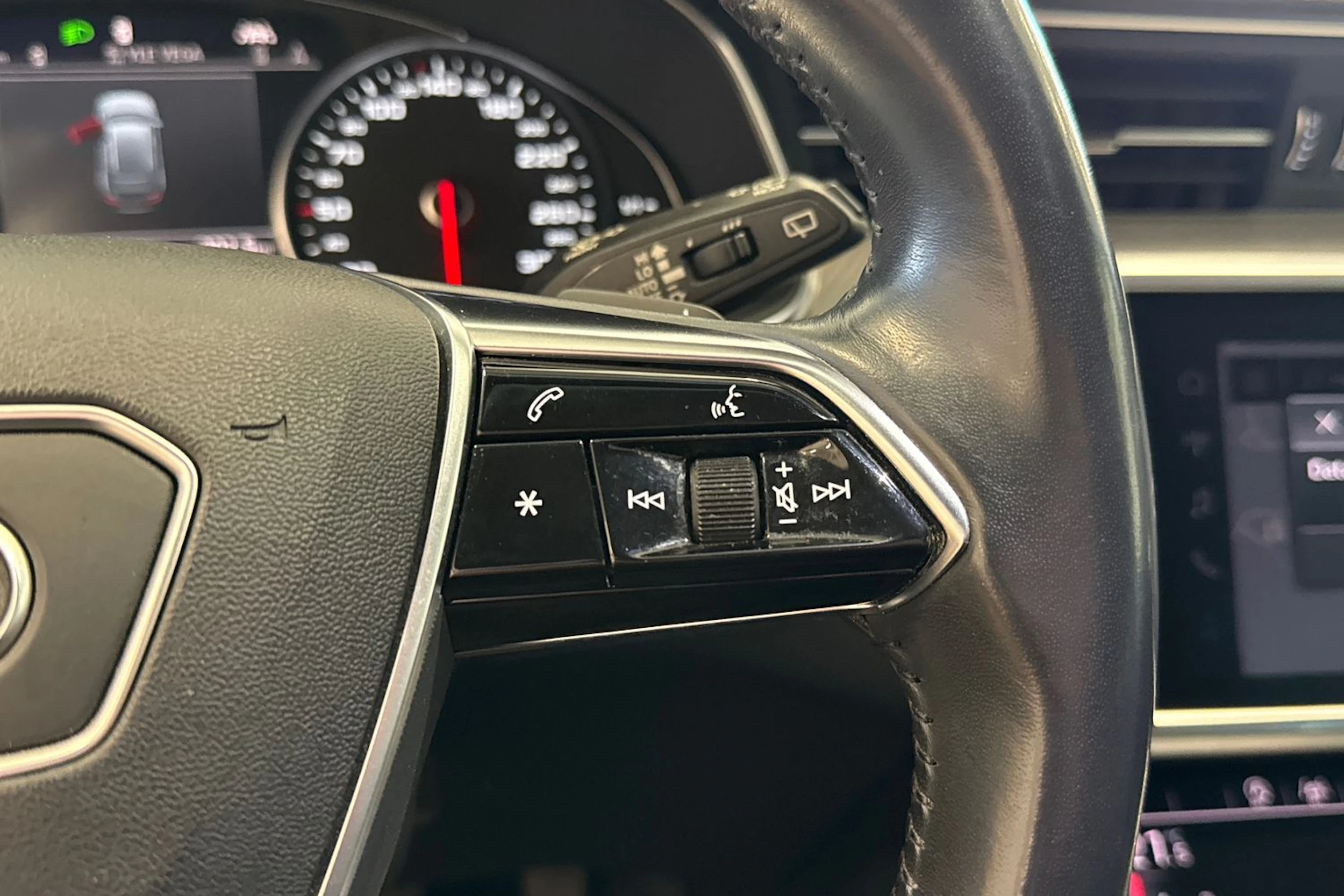 musta Audi A6 2019 kuva 19.