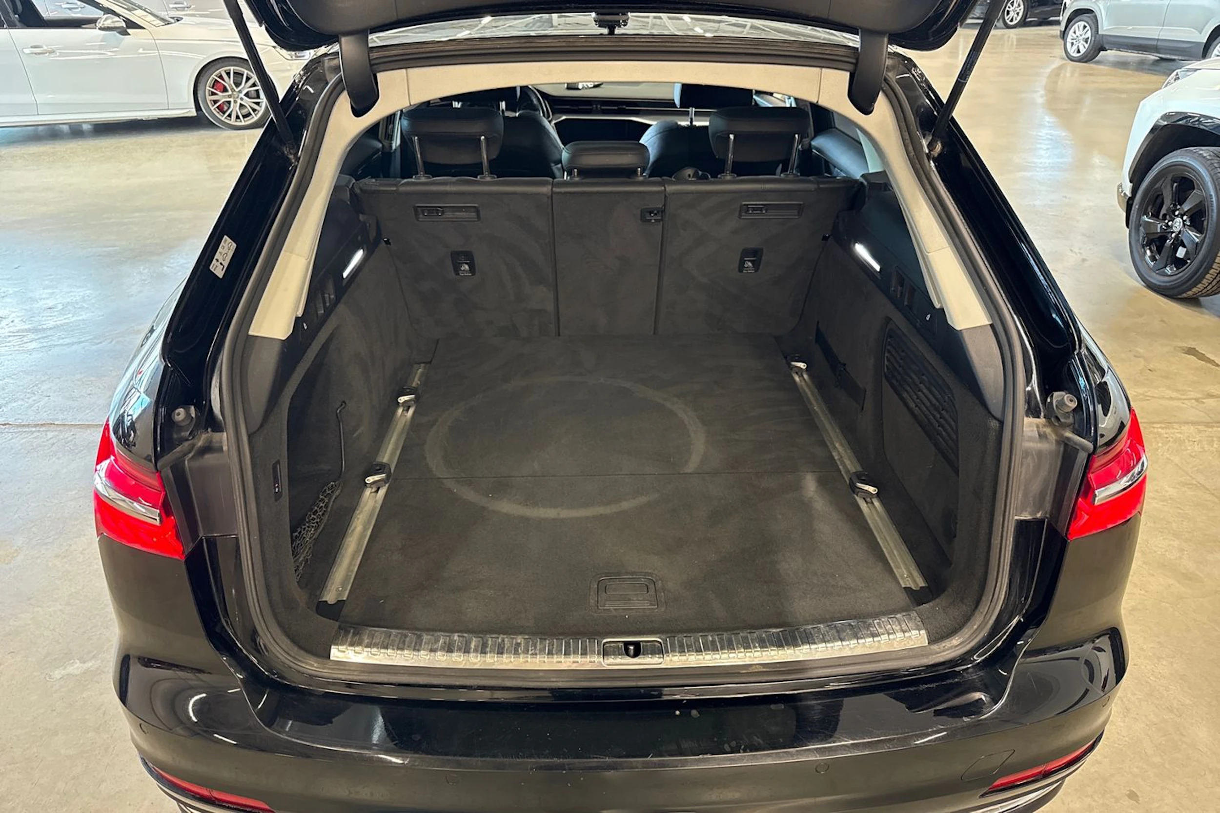 musta Audi A6 2019 kuva 27.