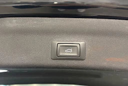 musta Audi A6 2019 kuva 28.