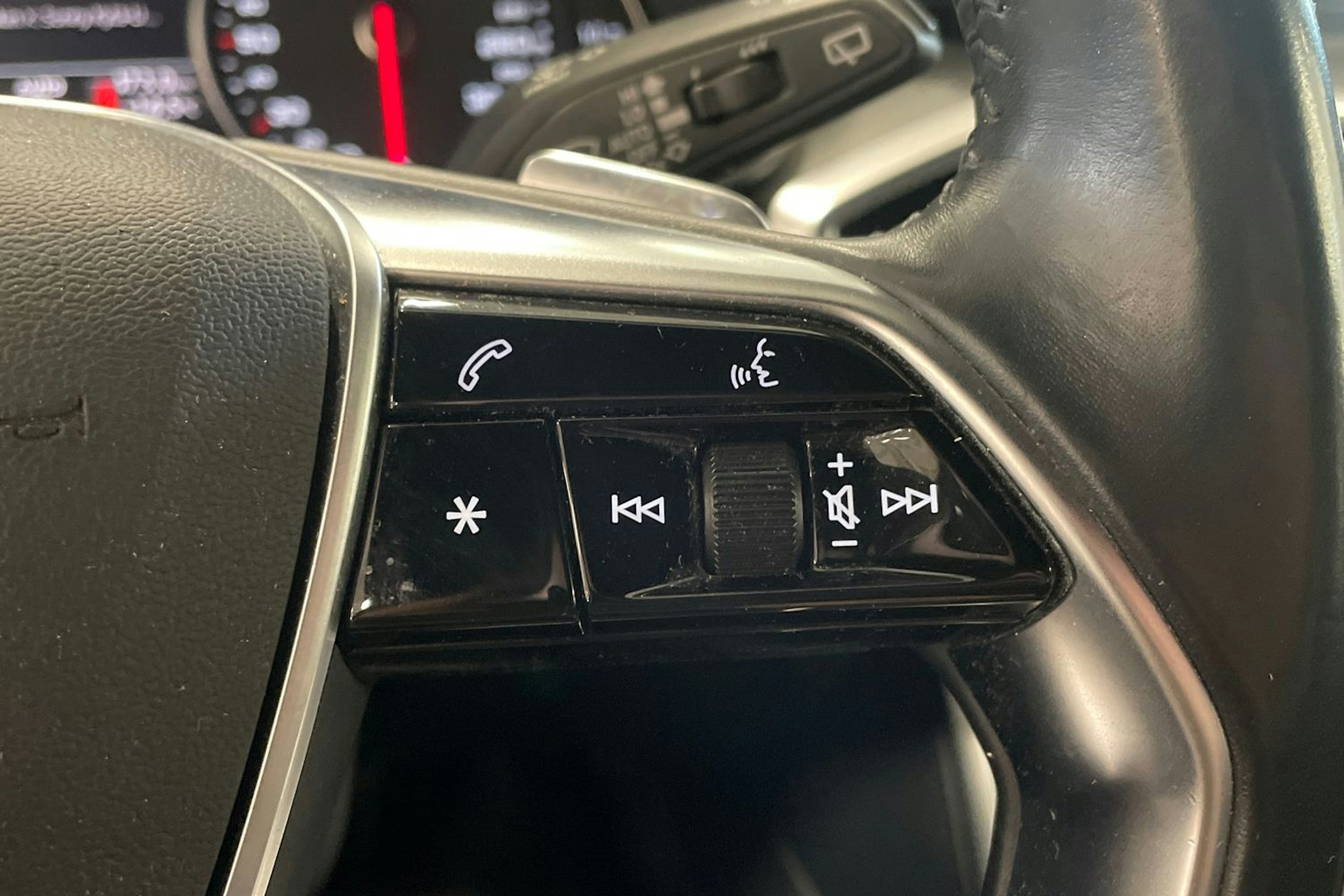 harmaa Audi A6 2018 kuva 17.