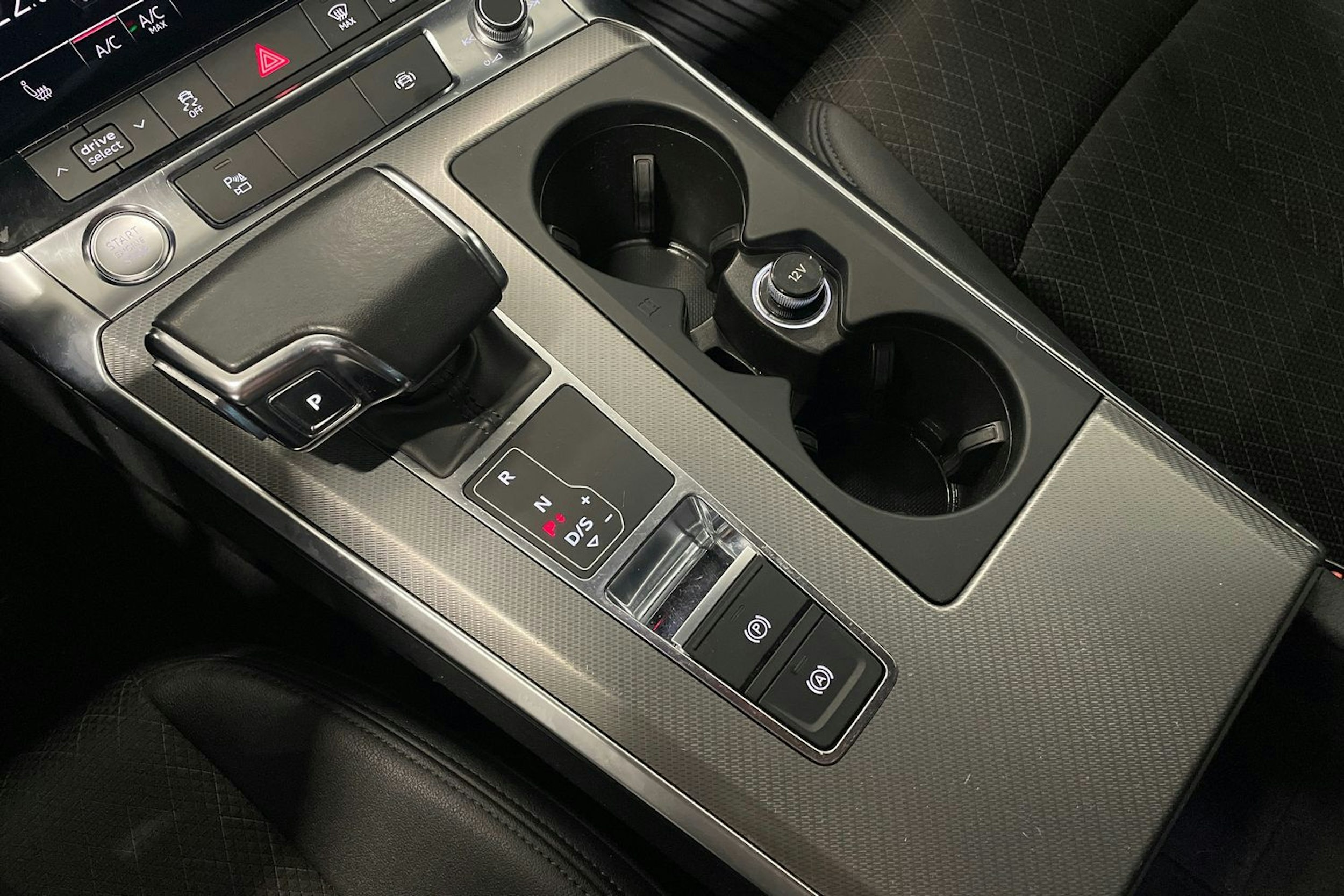 harmaa Audi A6 2018 kuva 36.