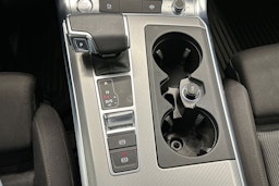 Valkoinen Audi A6 2019 kuva 22.