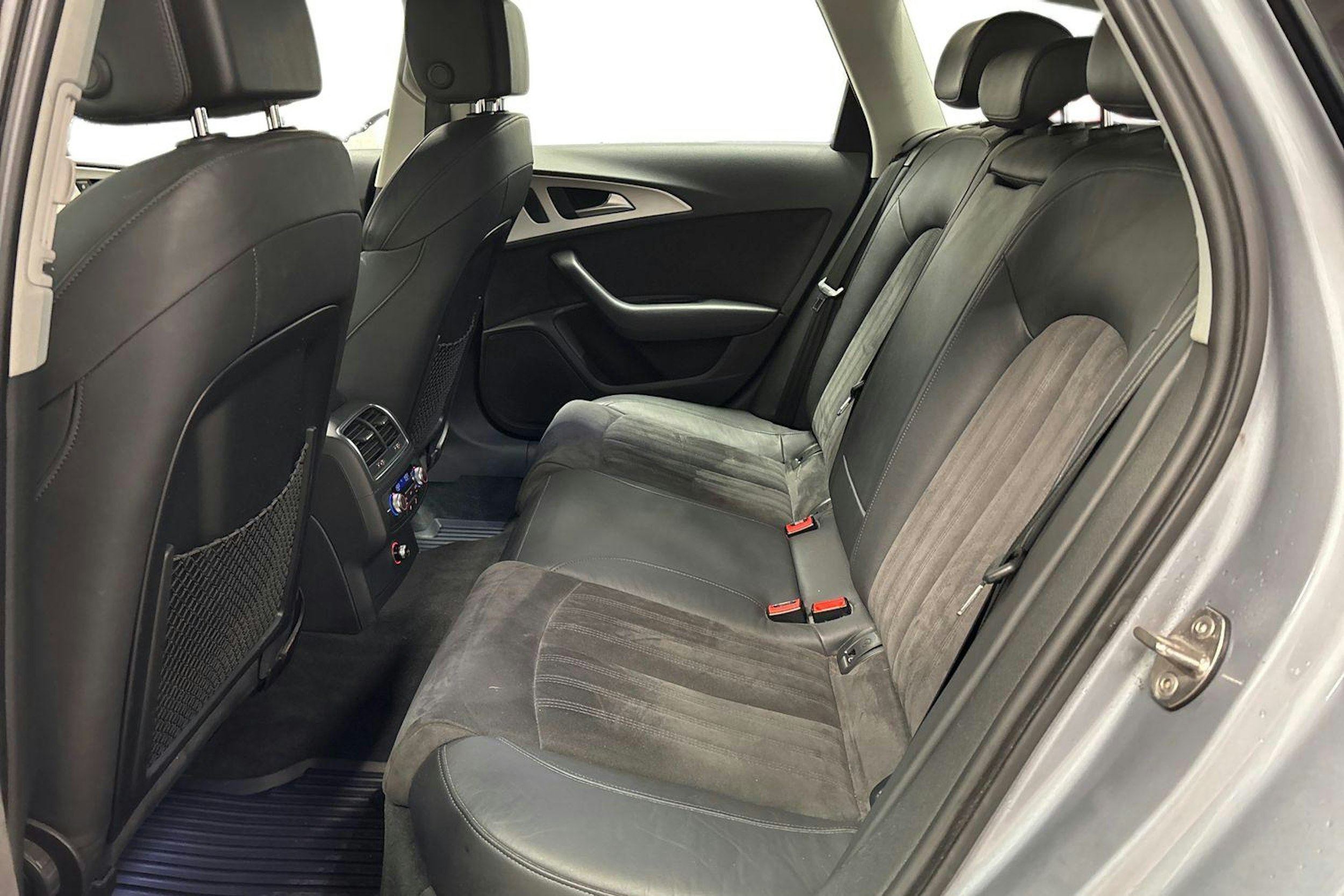 harmaa Audi A6 2018 kuva 8.