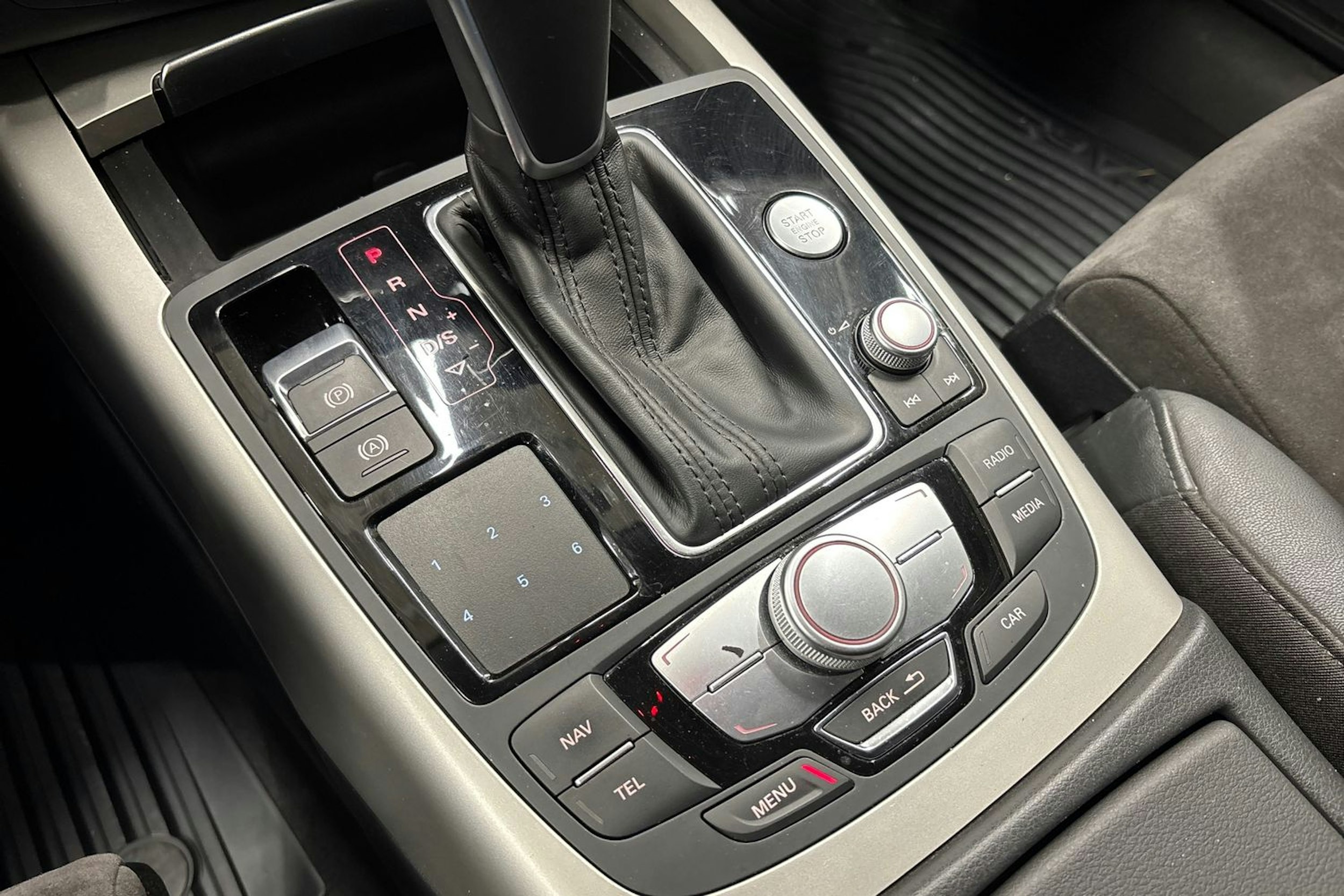 harmaa Audi A6 2018 kuva 22.