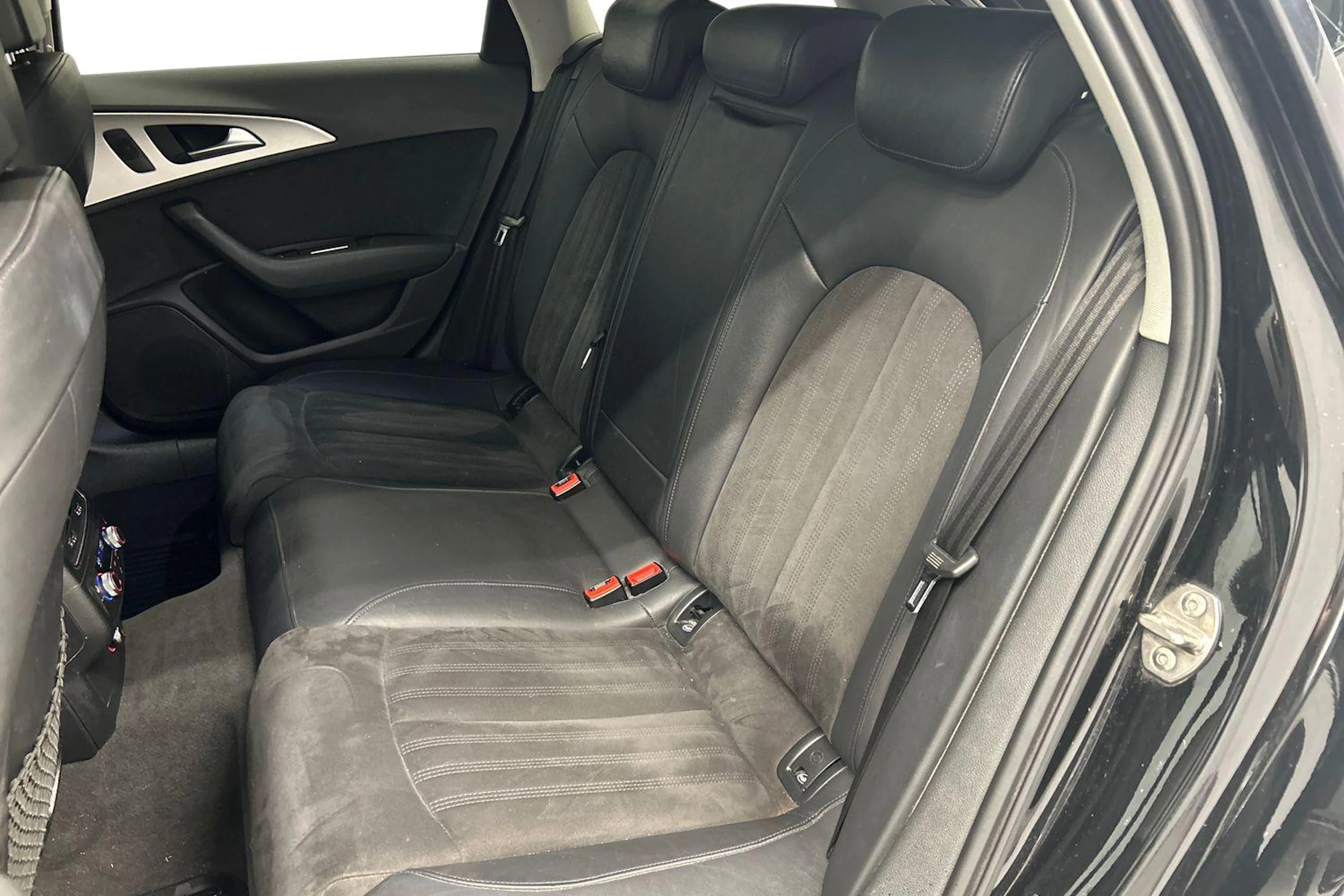 musta Audi A6 2018 kuva 11.
