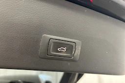 musta Audi A6 2018 kuva 17.