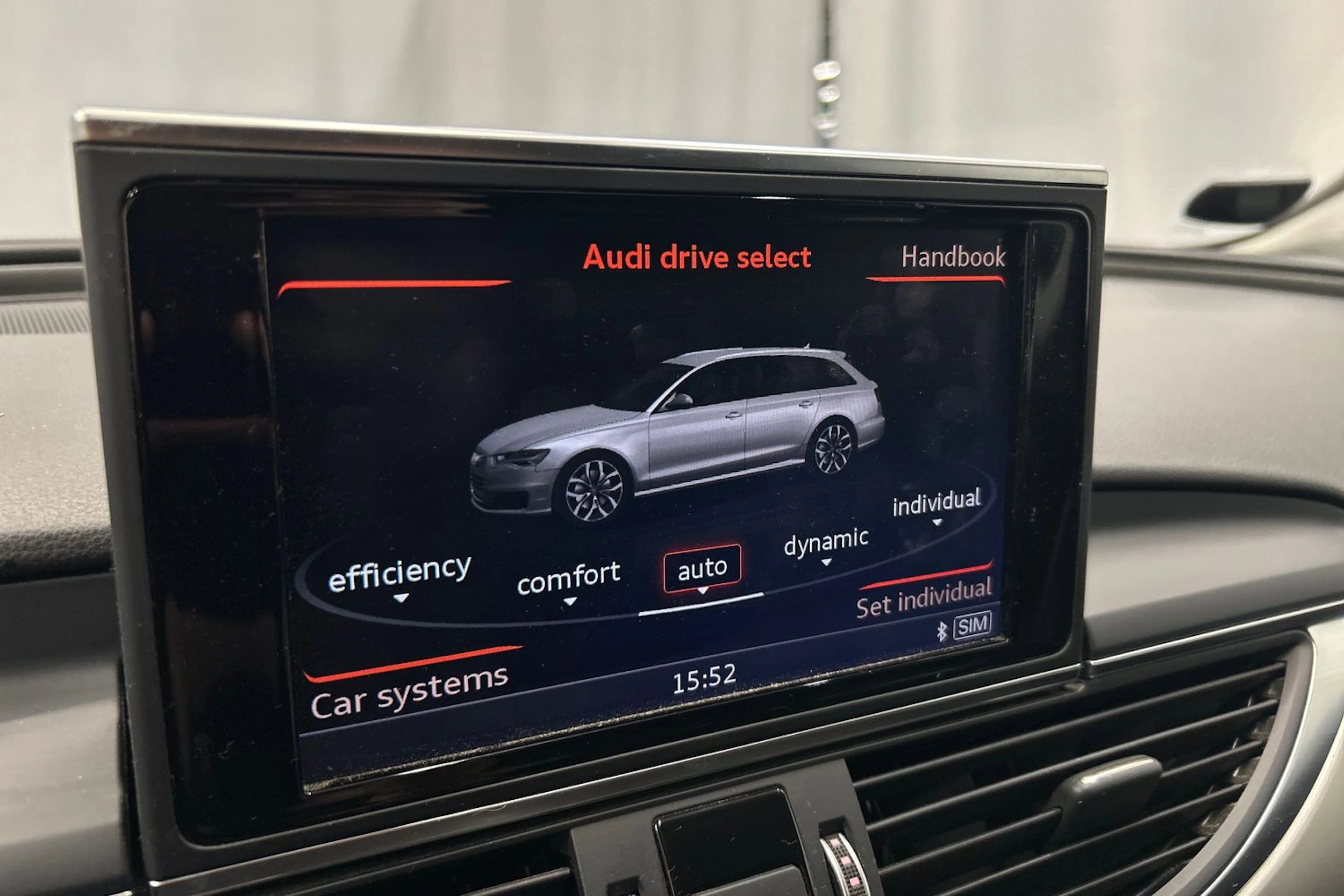musta Audi A6 2018 kuva 25.