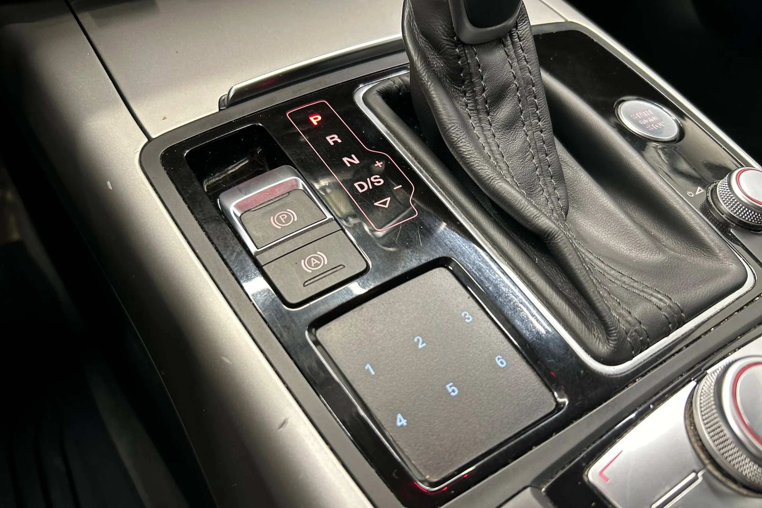 musta Audi A6 2018 kuva 29.