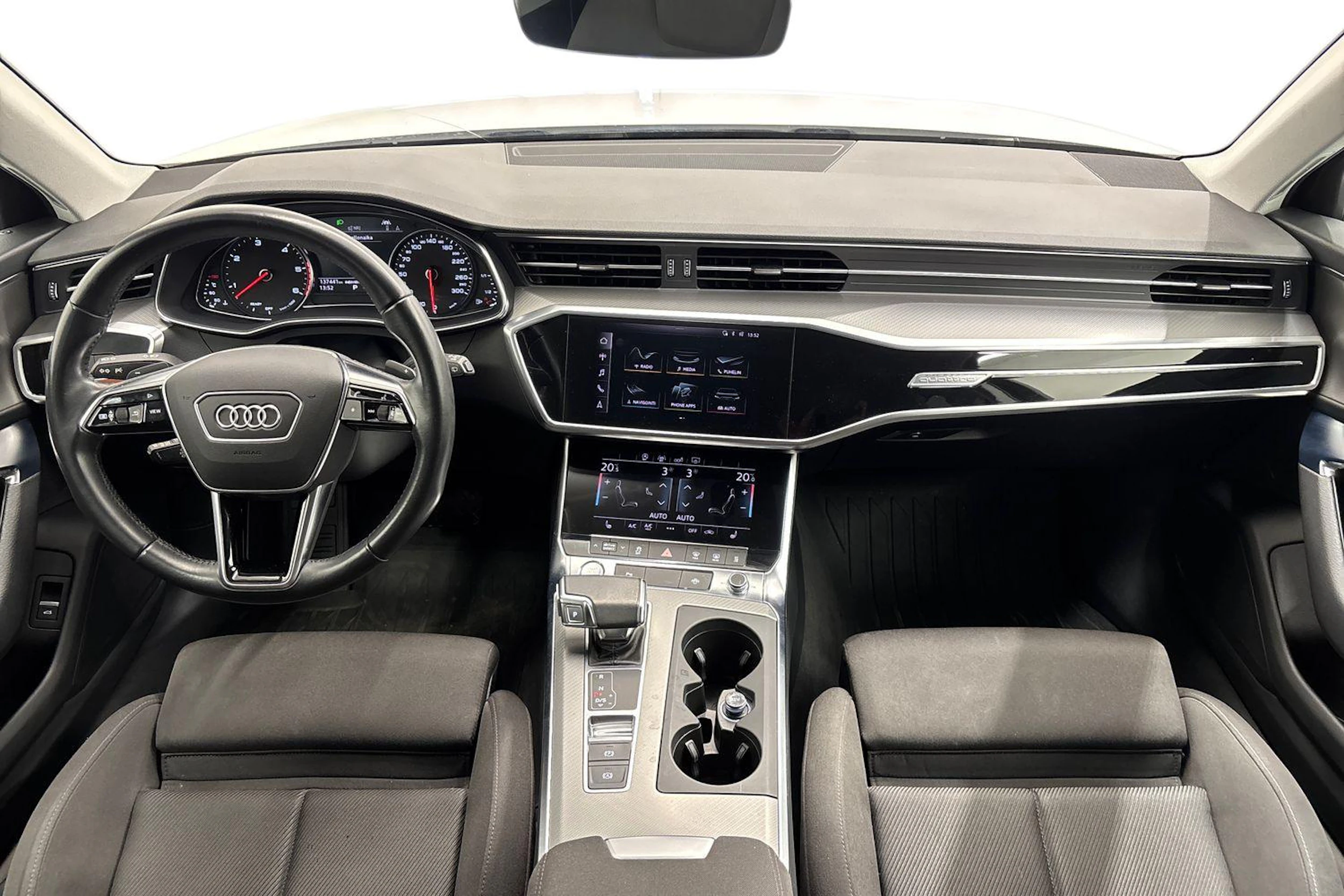 valkoinen Audi A6 2019 kuva 7.