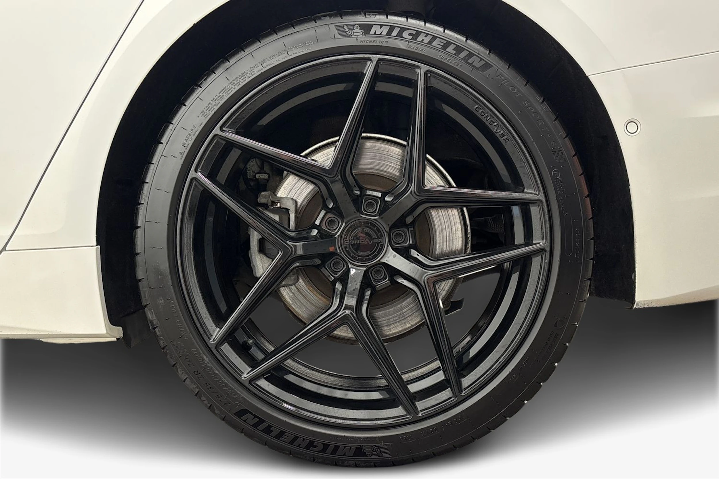 valkoinen Audi A6 2019 kuva 9.