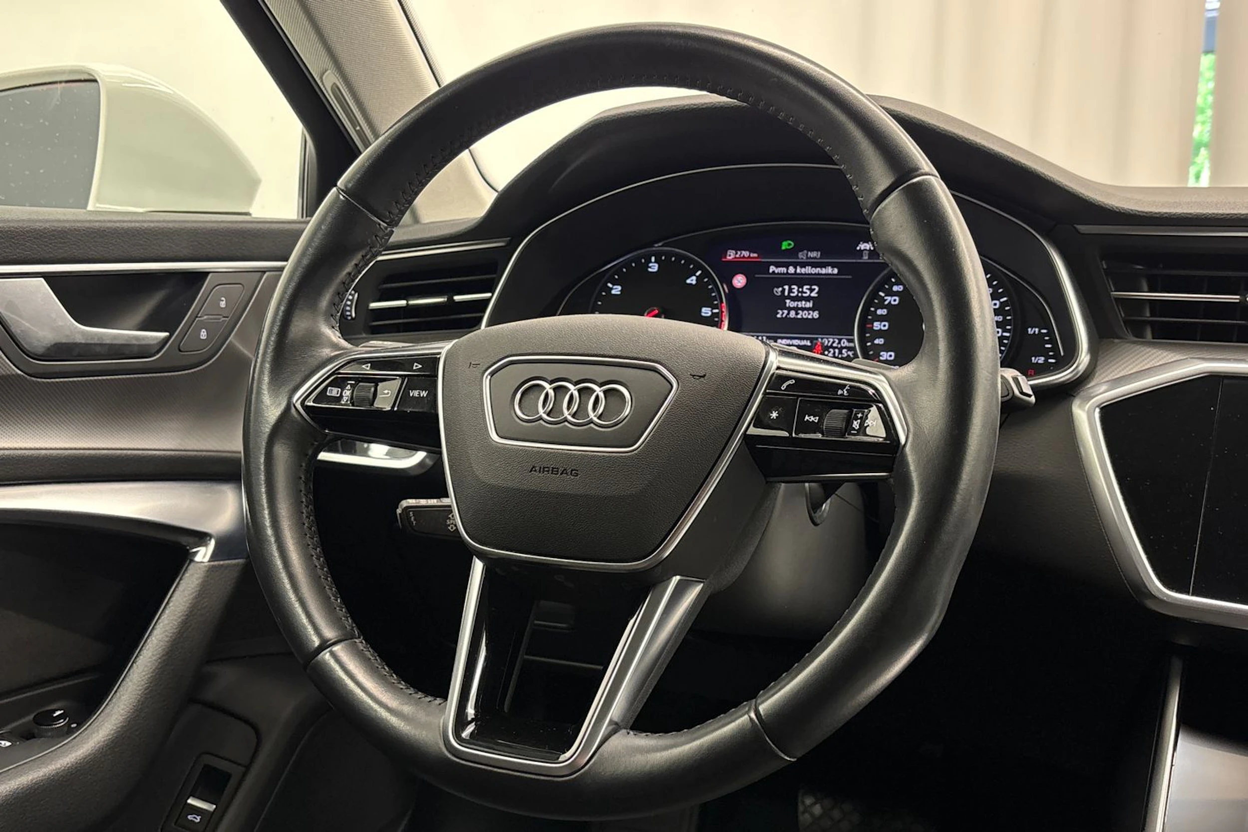 valkoinen Audi A6 2019 kuva 13.