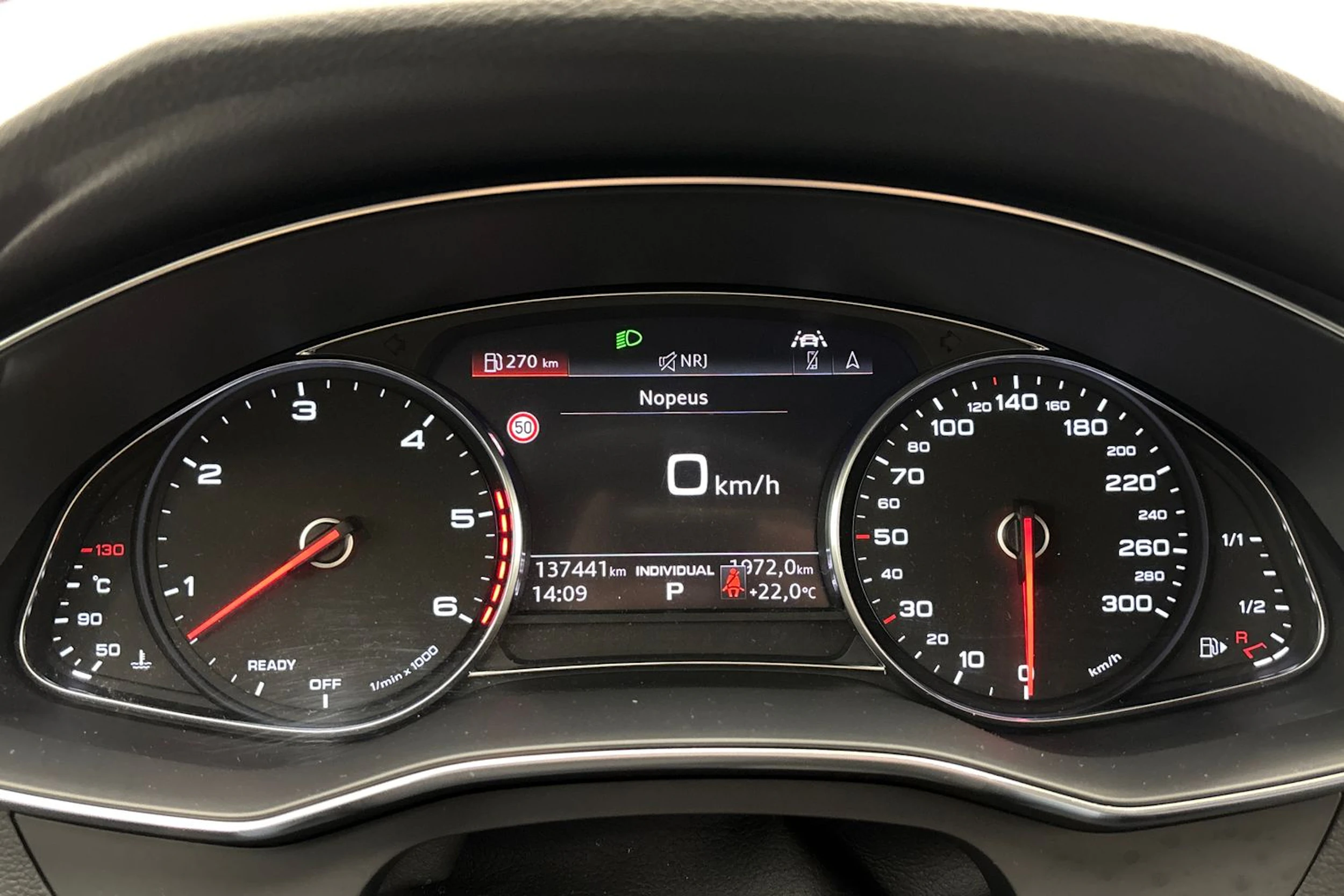 valkoinen Audi A6 2019 kuva 17.