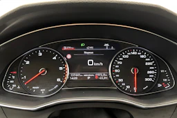 valkoinen Audi A6 2019 kuva 17.