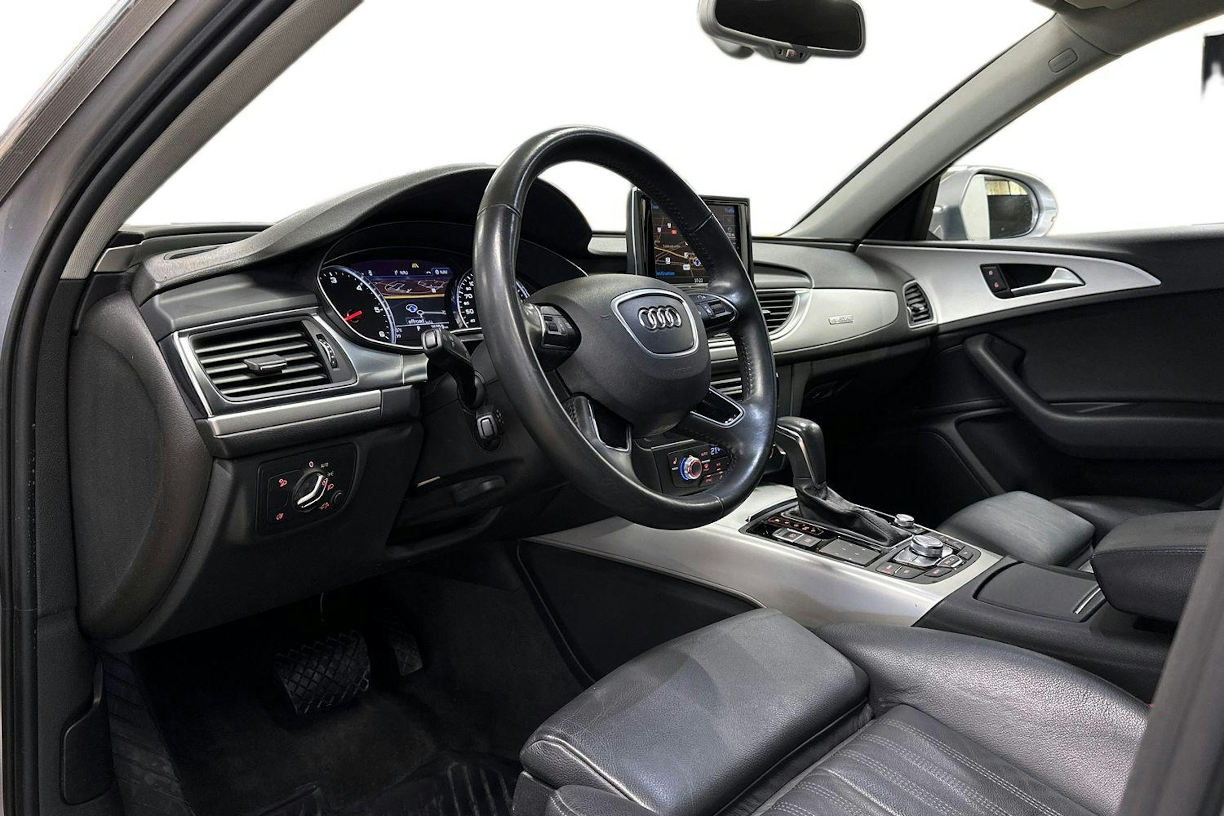 harmaa Audi A6 2018 kuva 7.