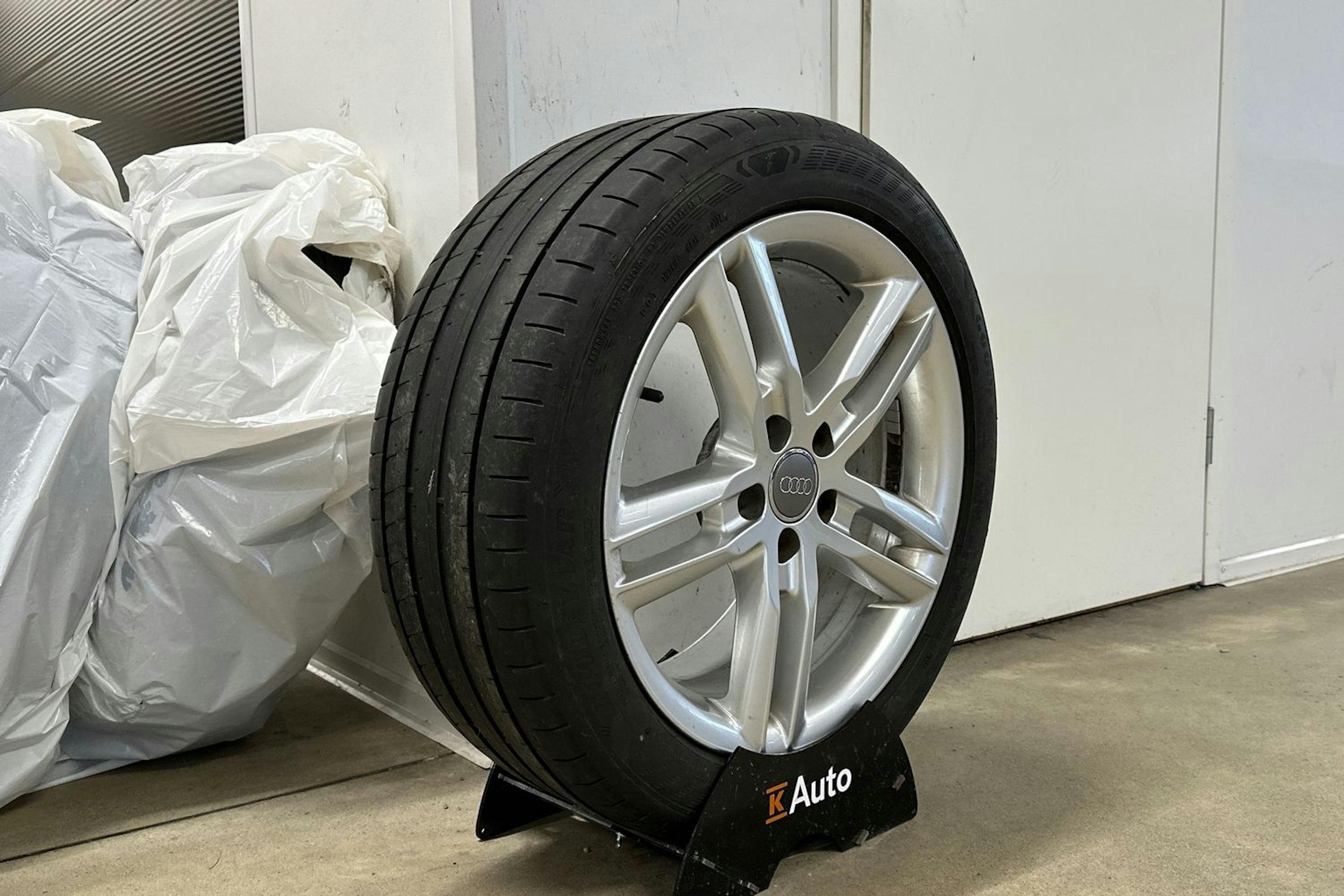 harmaa Audi A6 2018 kuva 13.