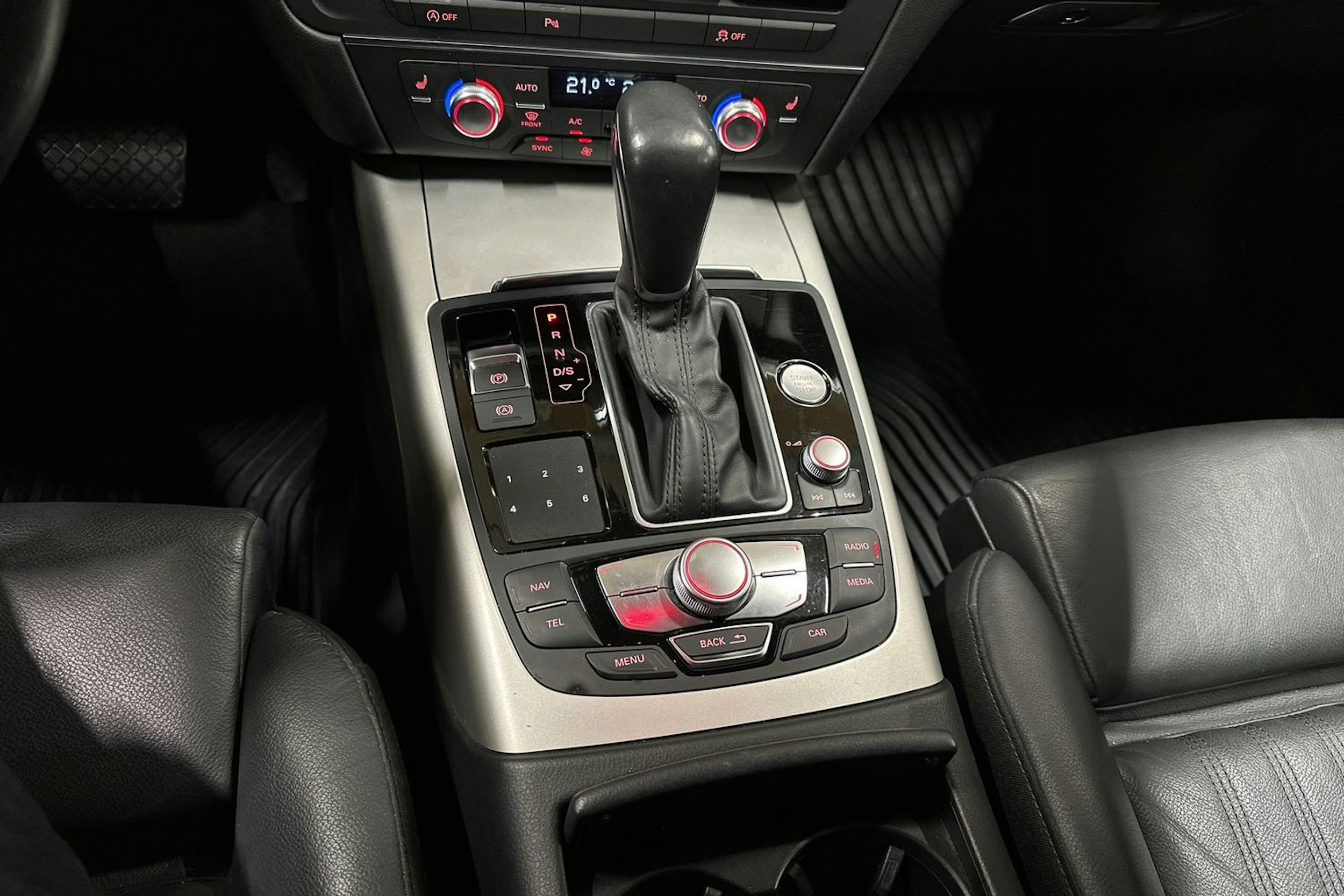 harmaa Audi A6 2018 kuva 23.