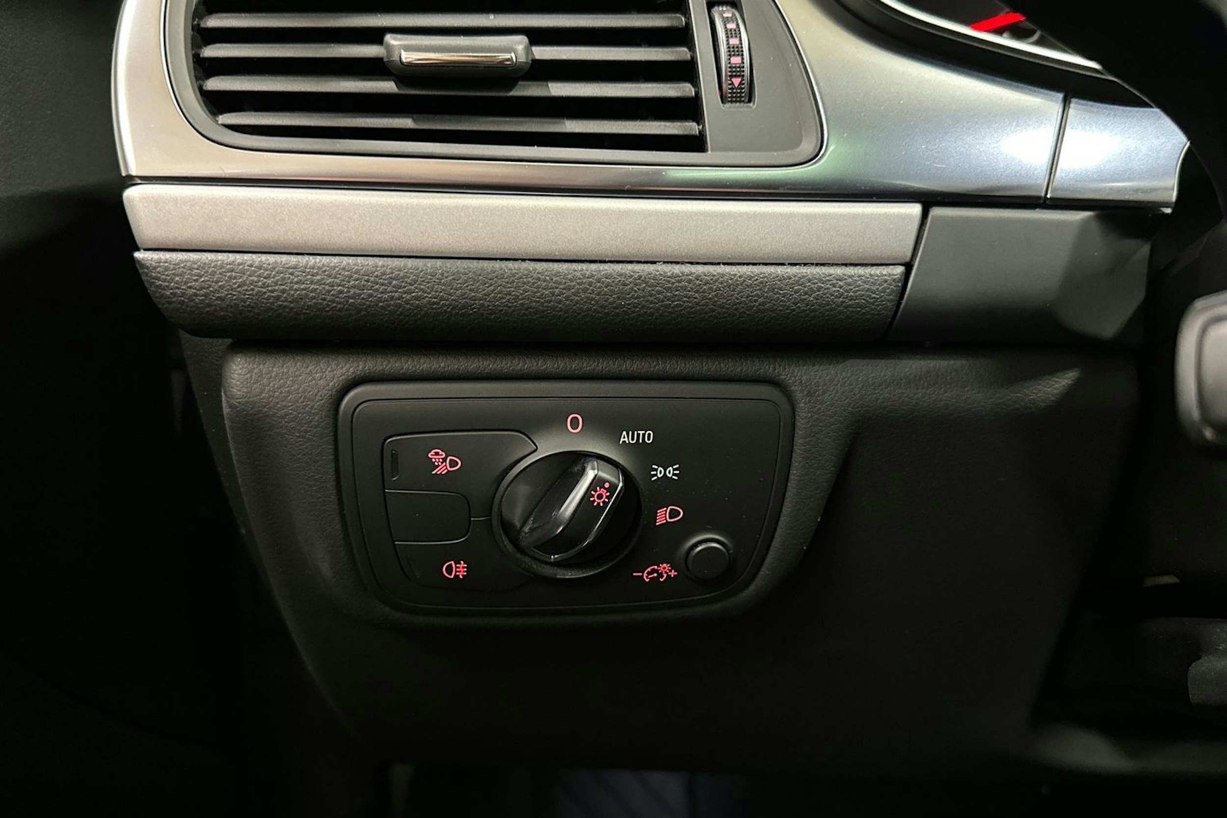 harmaa Audi A6 2018 kuva 30.