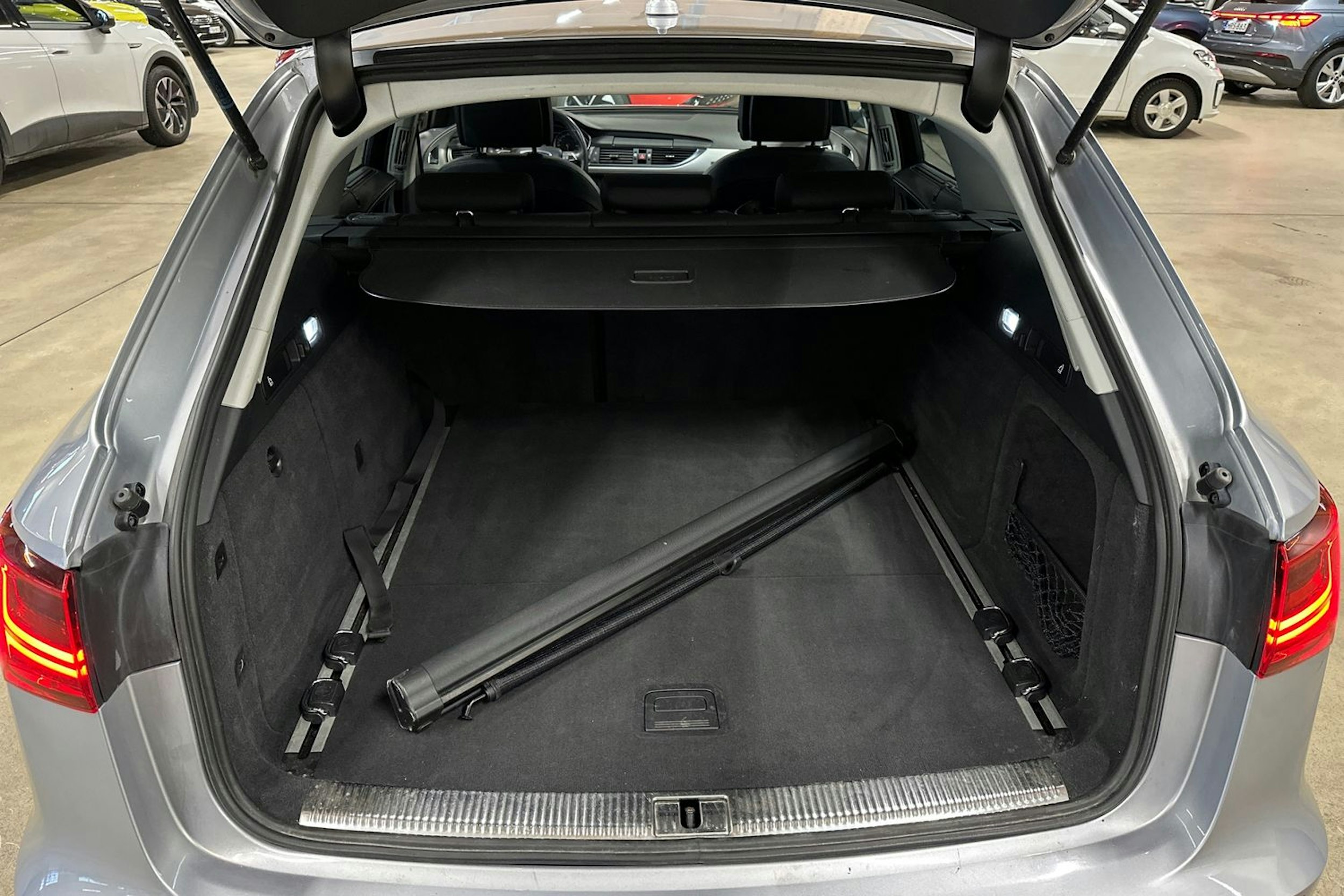 harmaa Audi A6 2018 kuva 32.