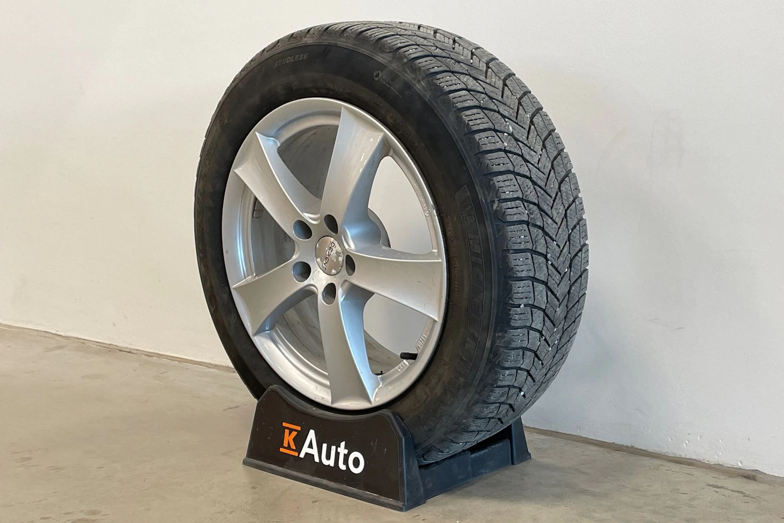 harmaa Audi A6 2018 kuva 10.