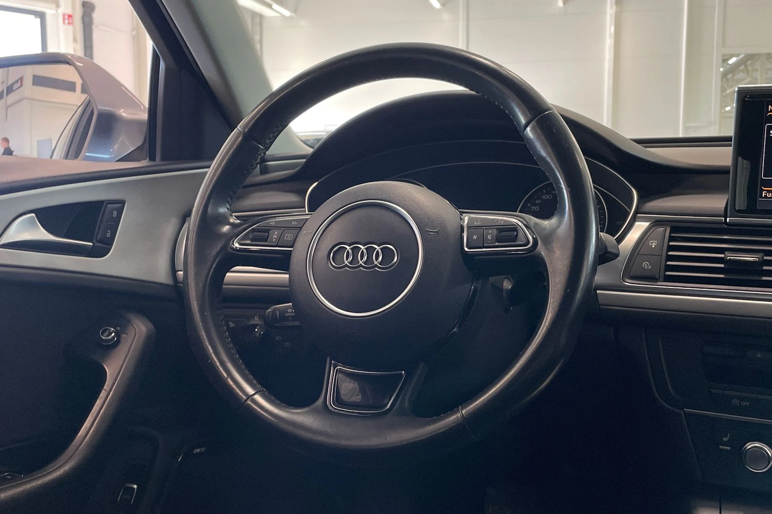 harmaa Audi A6 2018 kuva 12.