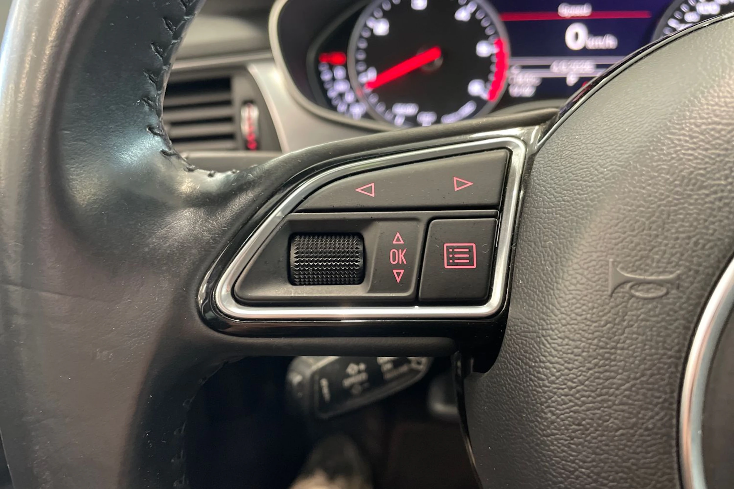 harmaa Audi A6 2018 kuva 15.
