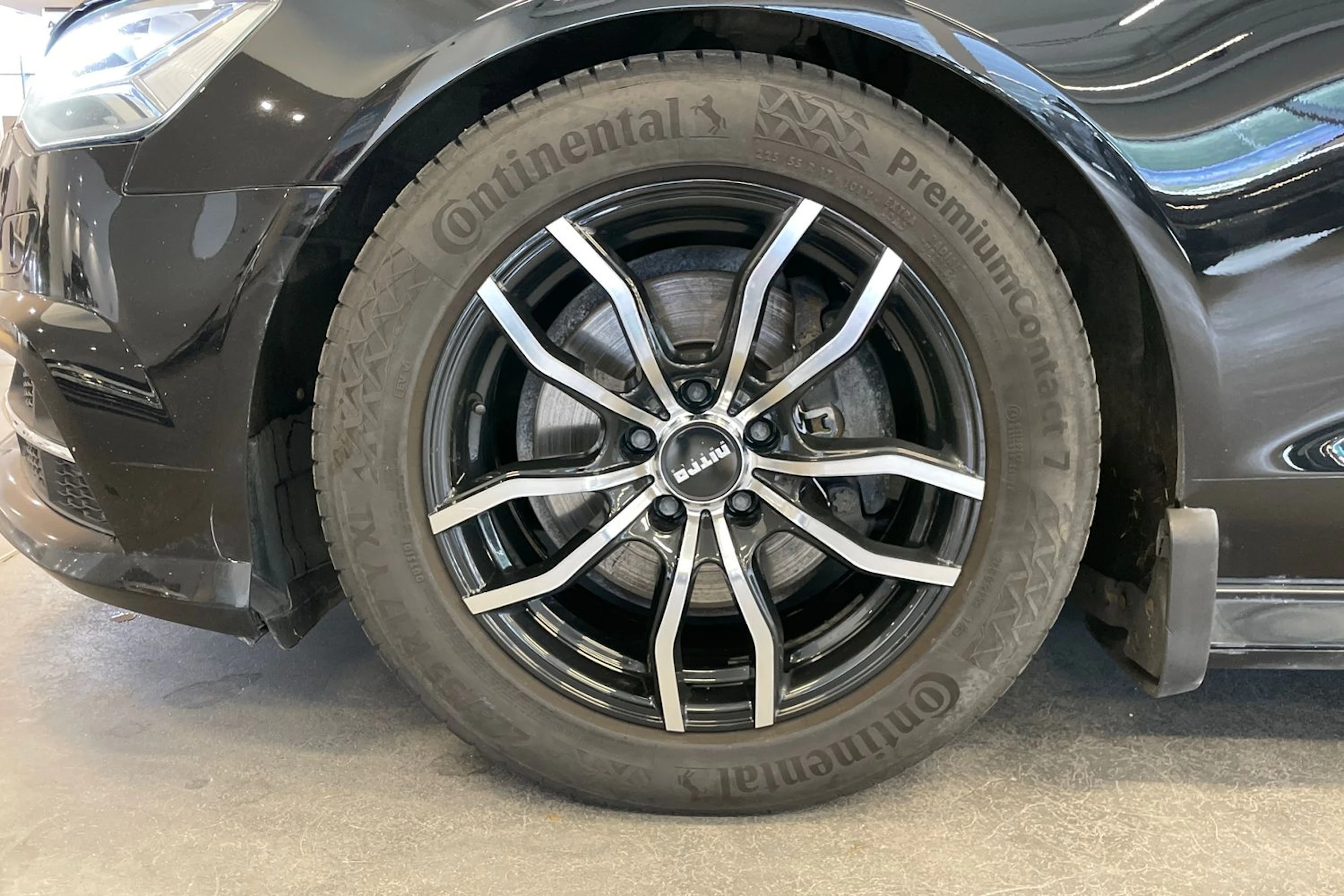 met. musta Audi A6 2018 kuva 10.