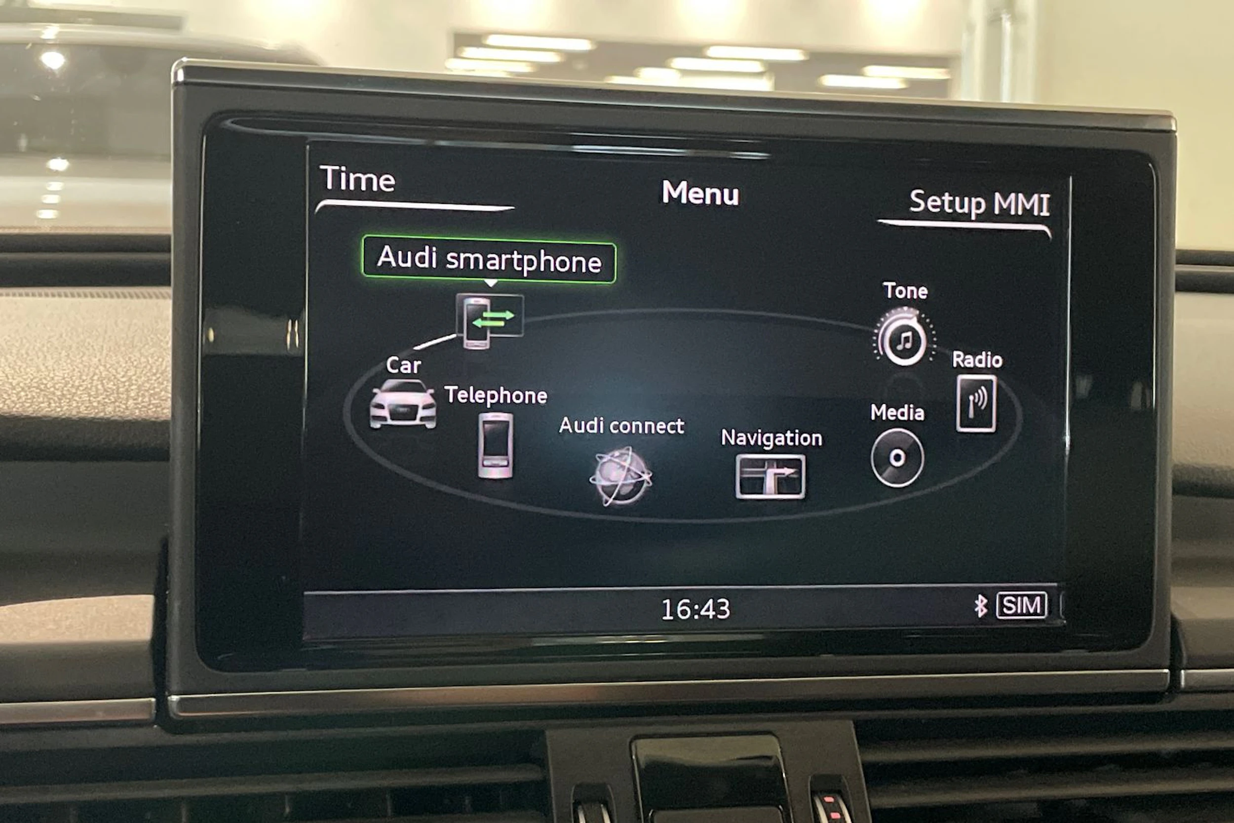 met. musta Audi A6 2018 kuva 13.