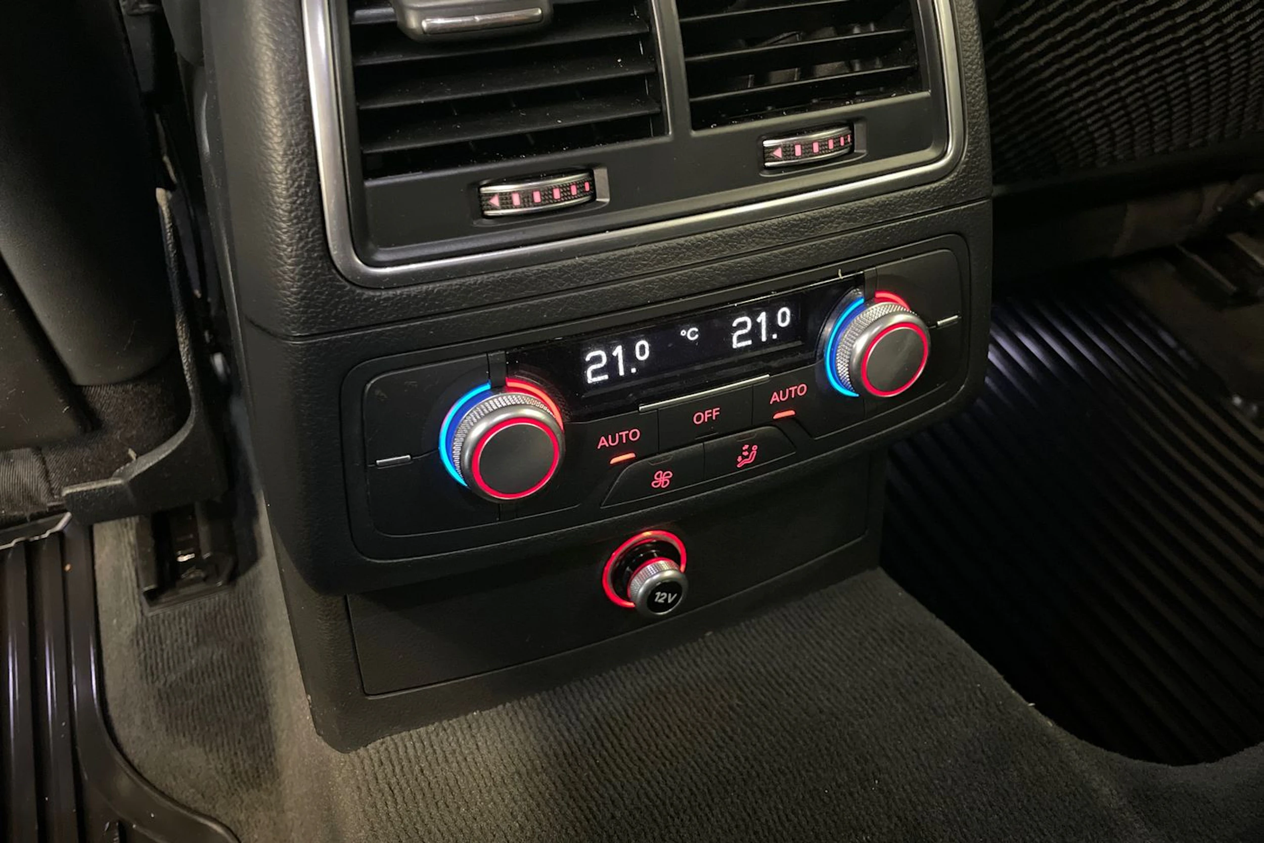 met. musta Audi A6 2018 kuva 21.