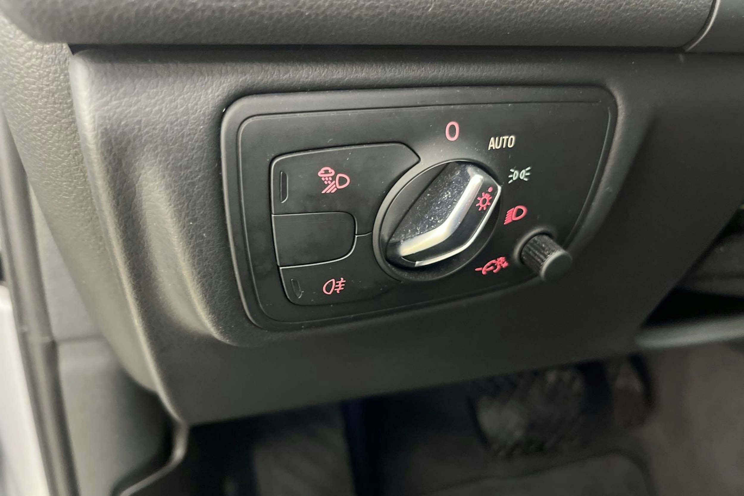 Hopea Audi A6 2018 kuva 16.