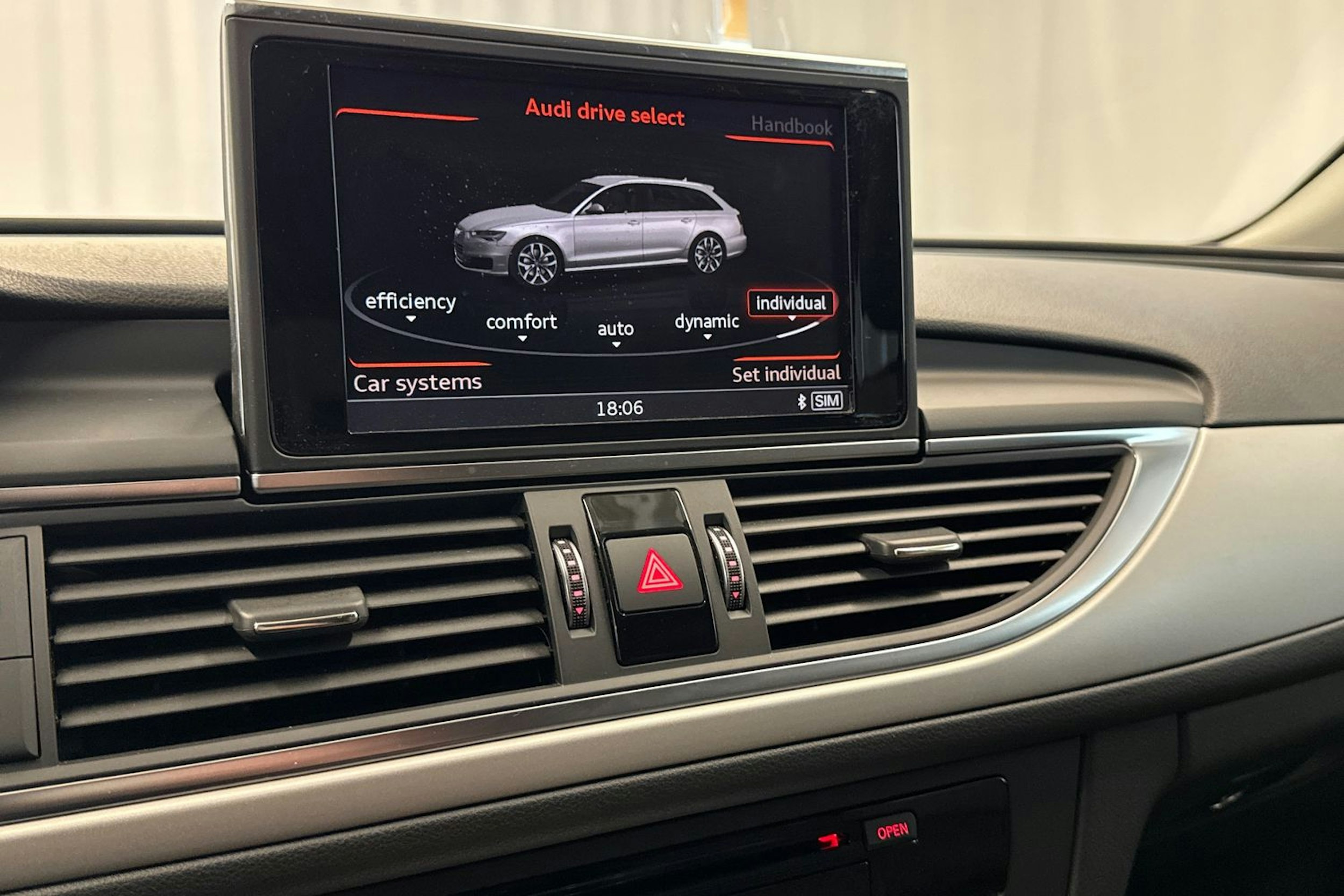 harmaa Audi A6 2018 kuva 16.