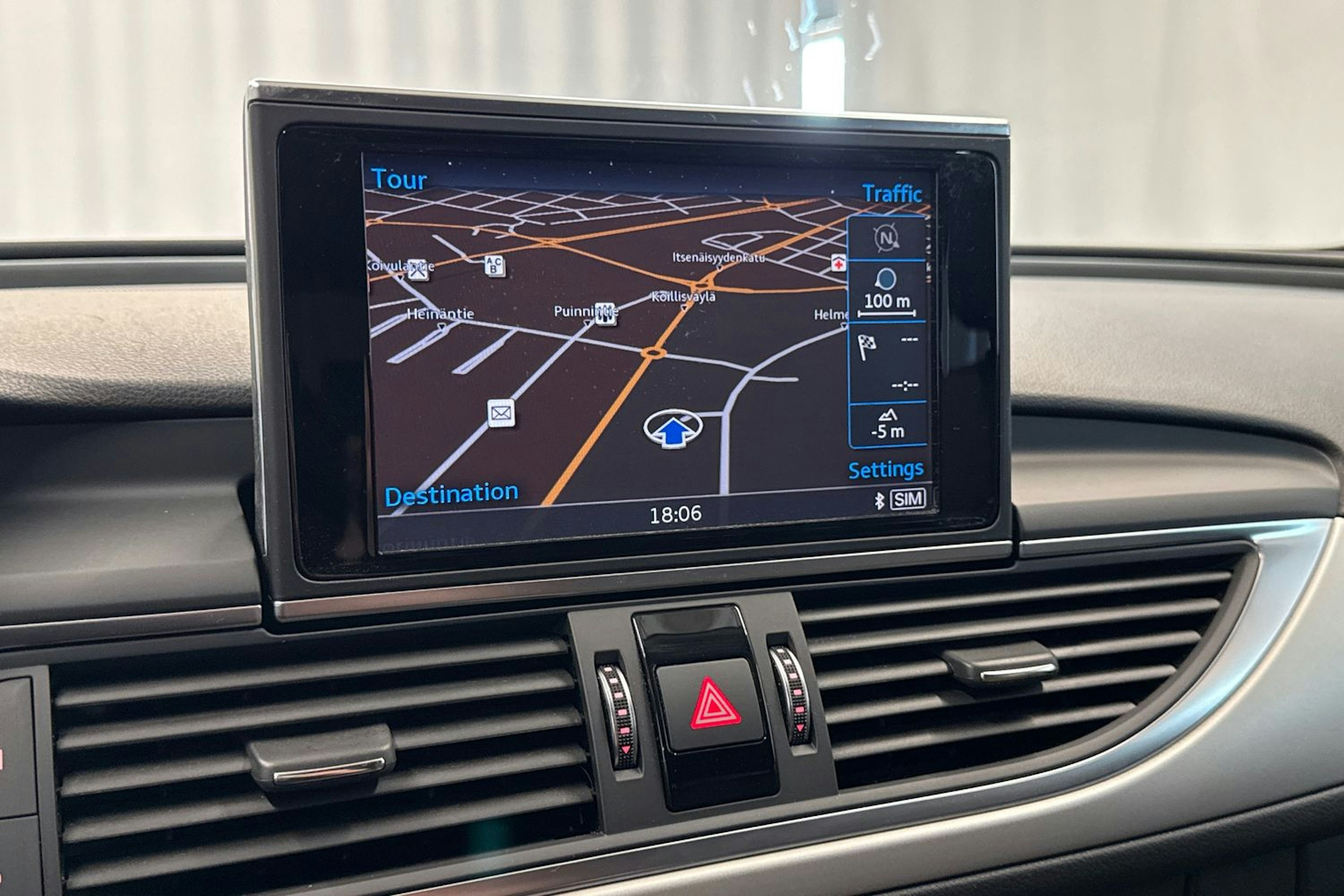 harmaa Audi A6 2018 kuva 18.