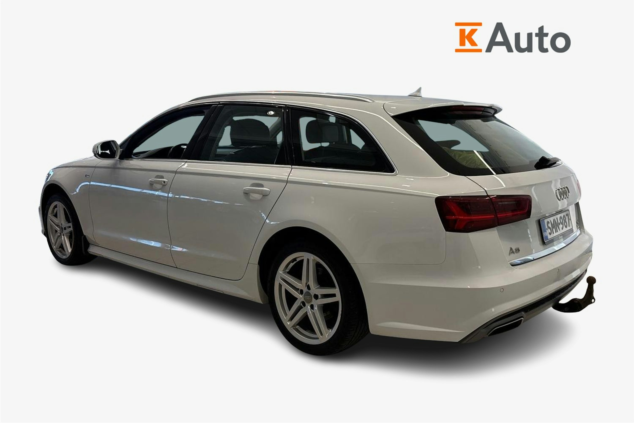 valkoinen Audi A6 2018 kuva 2.