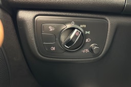 valkoinen Audi A6 2018 kuva 17.